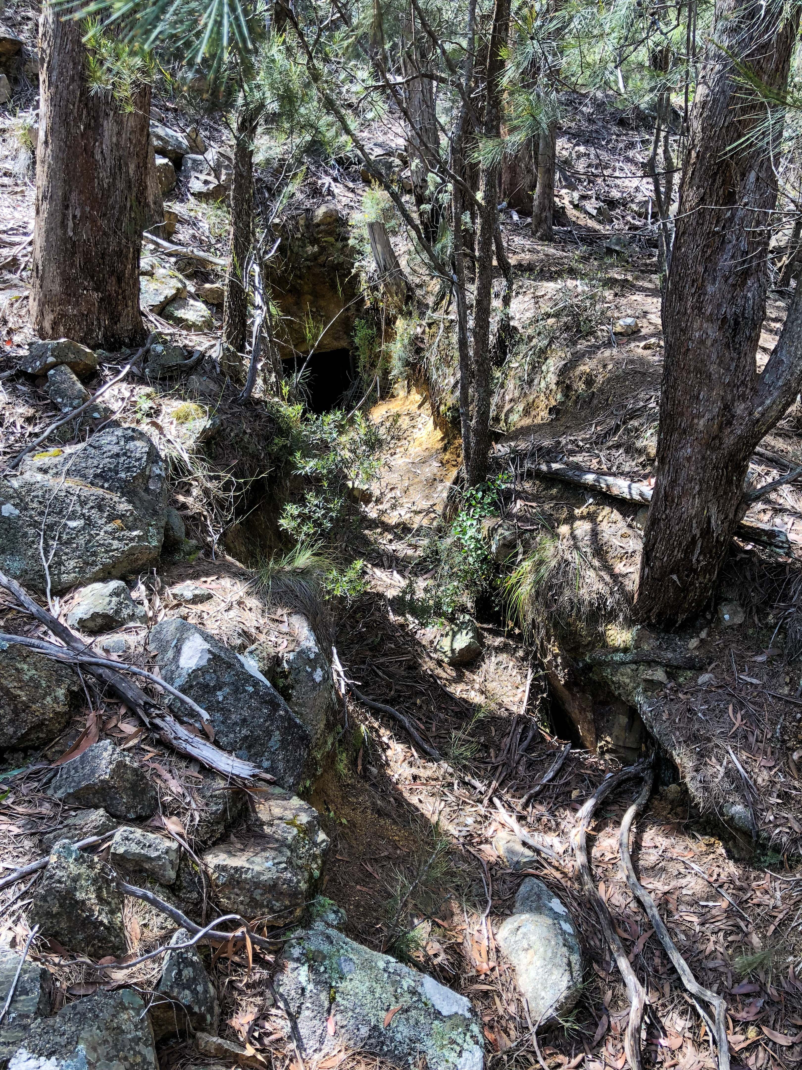 eb312036/4x4 australia explore oxley wild national park entry to tunnel jpg