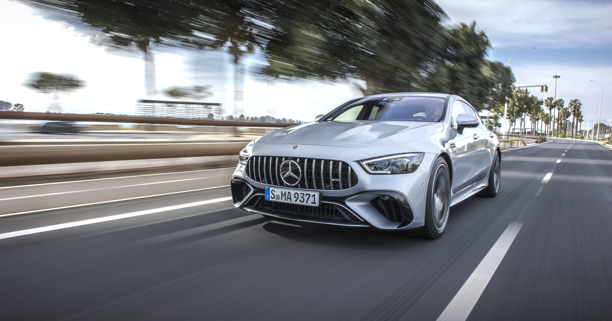 Mercedes AMG gt 63 s e Performance