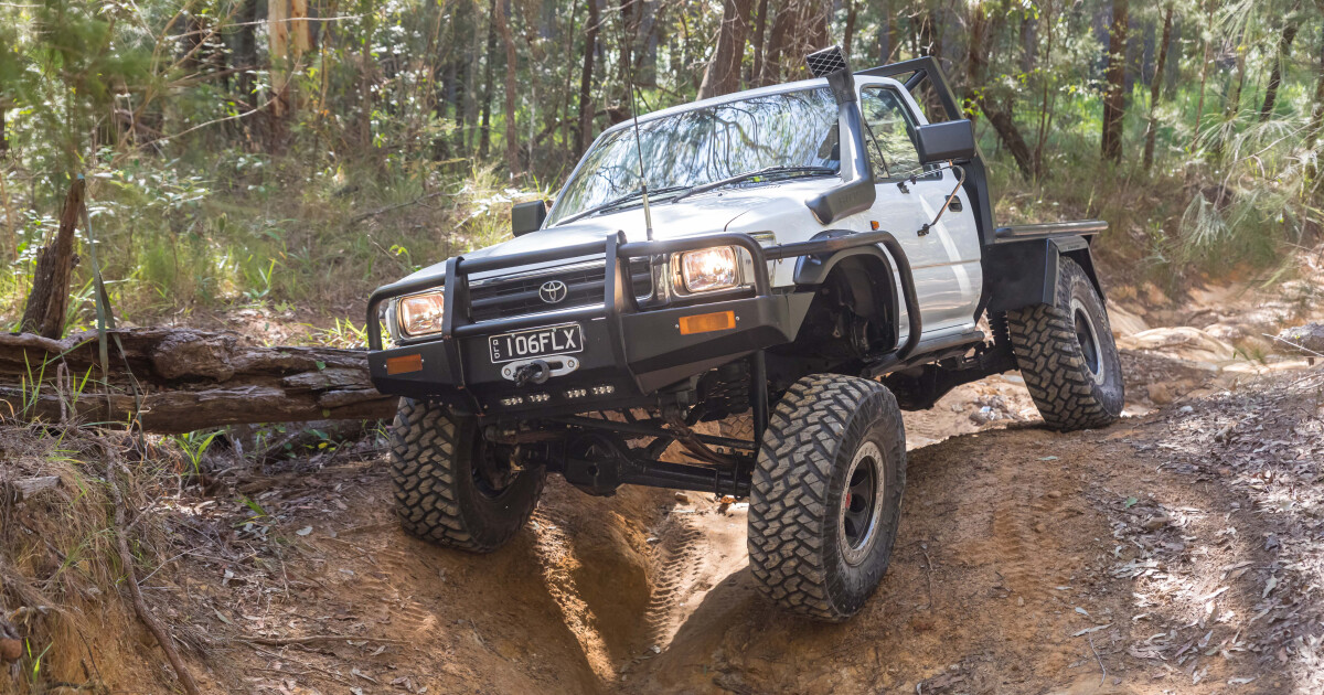 Busted knuckles: DIY-built Toyota HiLux LN106