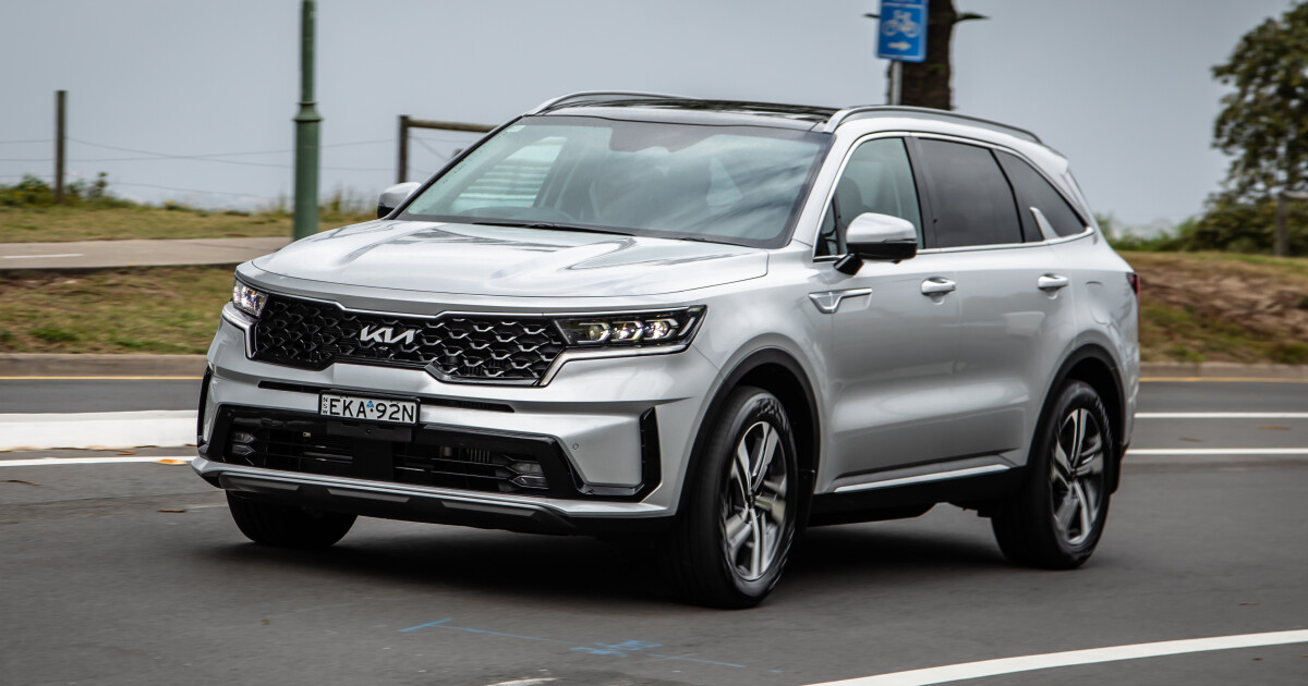 2023 Kia Sorento vs Hyundai Santa Fe: side-by-side snapshot