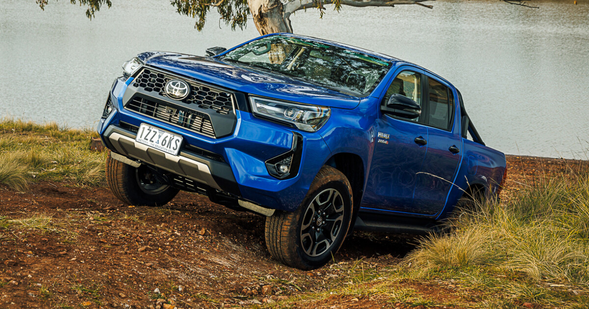 2024 Toyota HiLux SR5 48V review