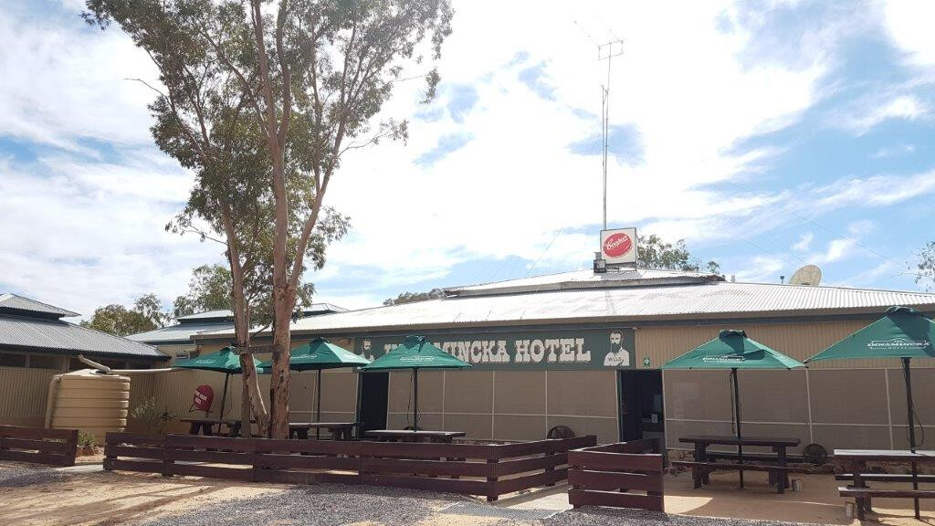 Outback pub crawl in South Australia