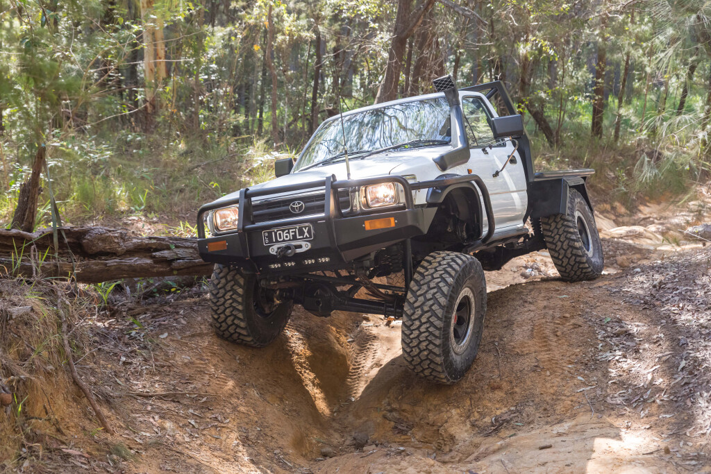 Busted knuckles: DIY-built Toyota HiLux LN106