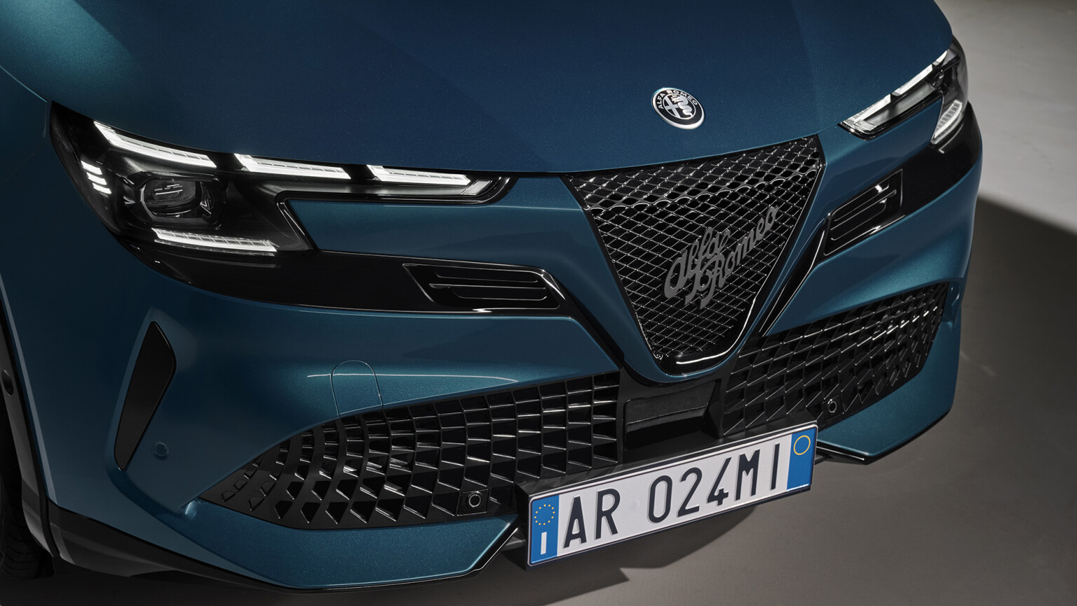 2025 Alfa Romeo Junior revealed: Australia confirmed for compact SUV