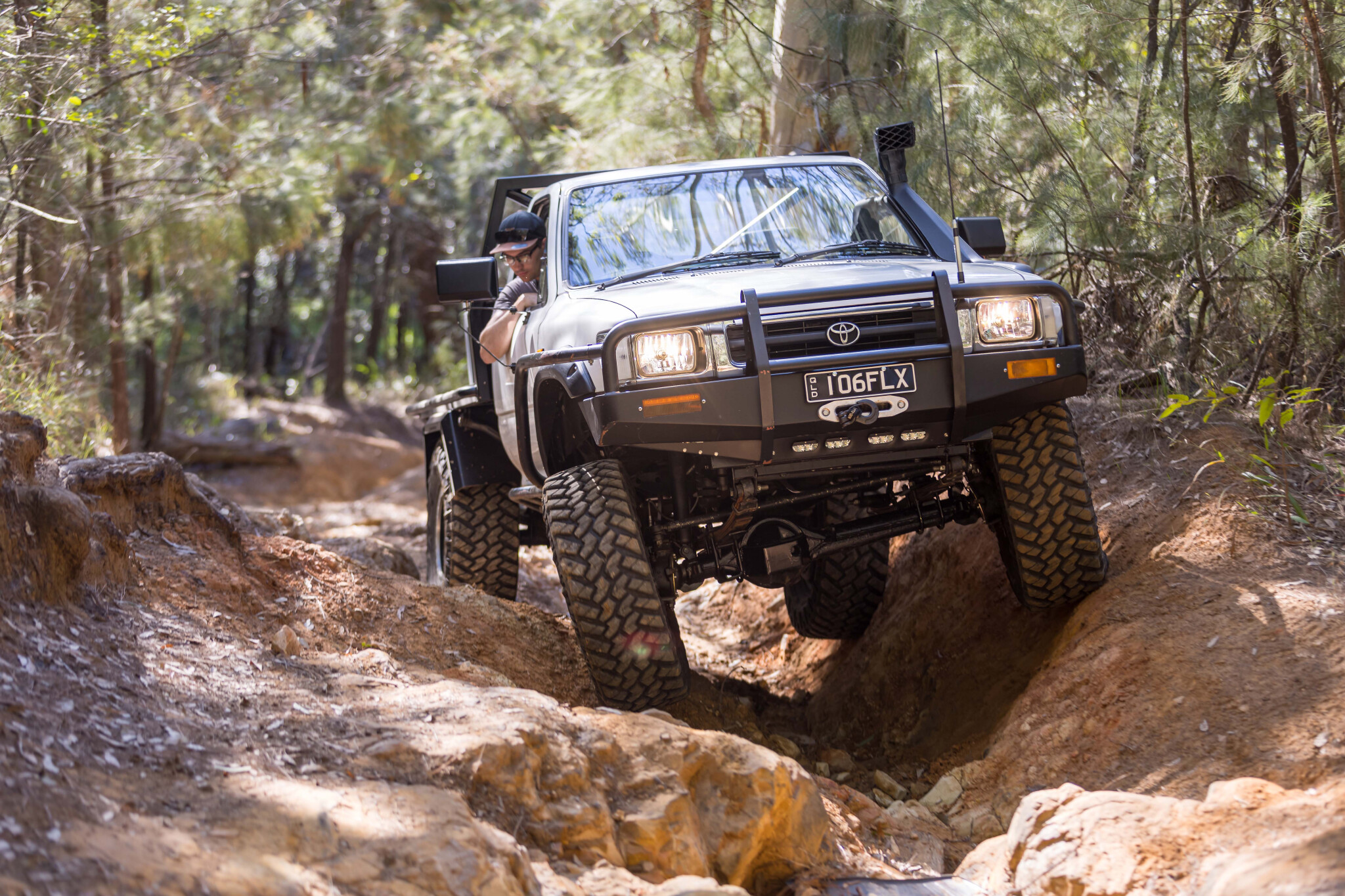 Busted knuckles: DIY-built Toyota HiLux LN106