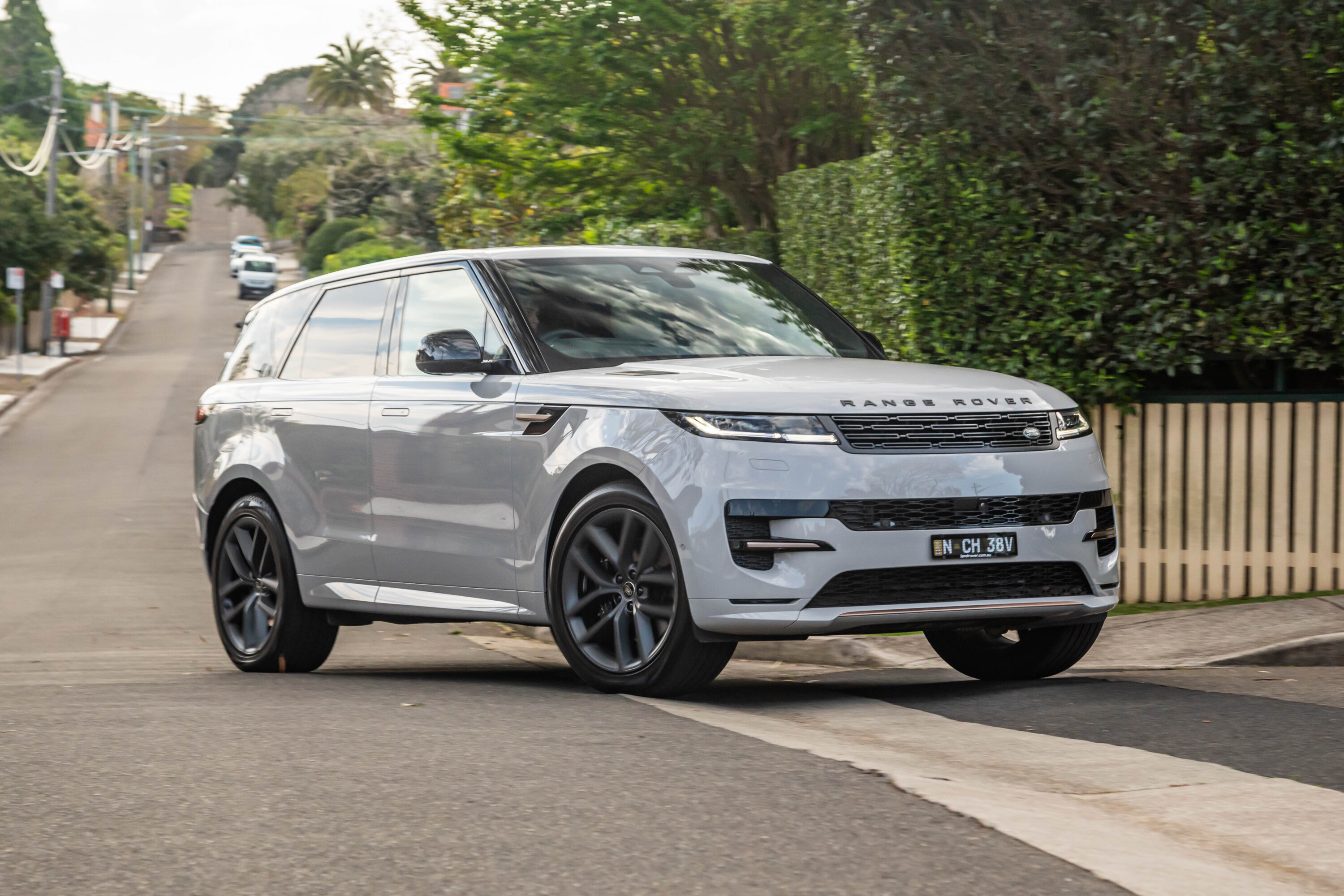 Land Rover Reviews, New Models, Reviews & Specs
