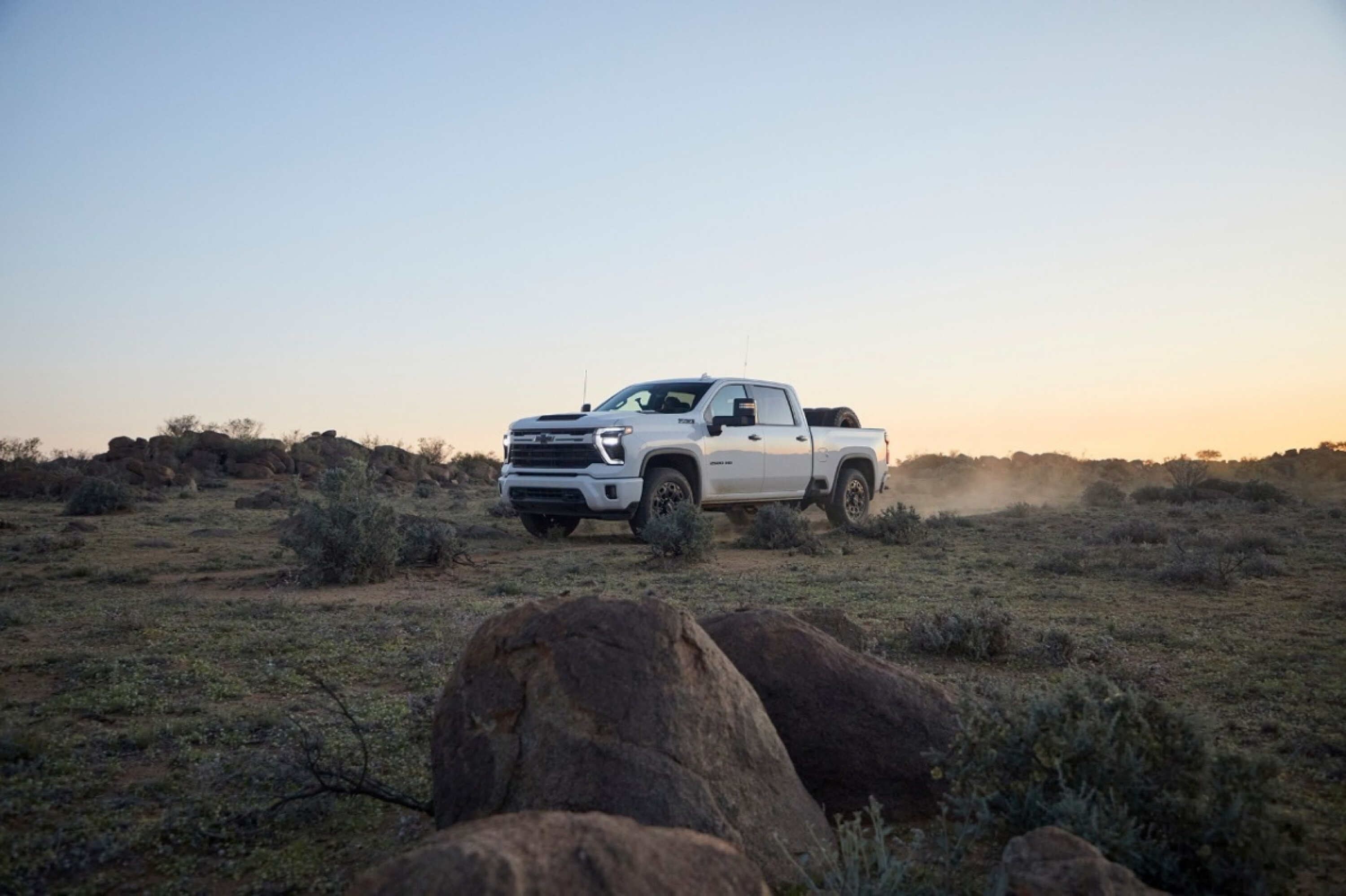 a39814bb/2025 chevrolet silverado testing 6 jpg