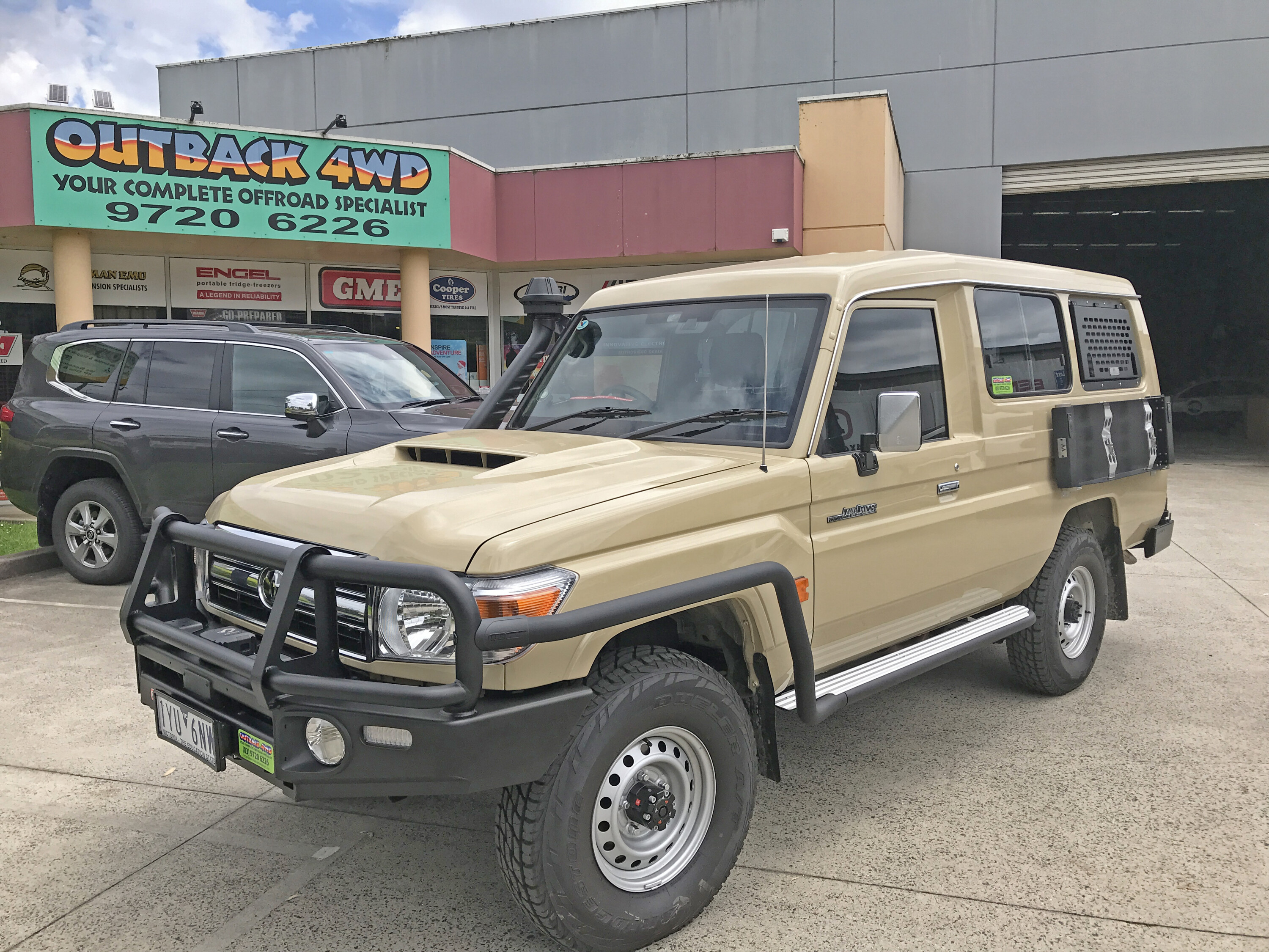 aee21c38/toyota landcruiser troopcarrier bullbar and winch 3 jpg