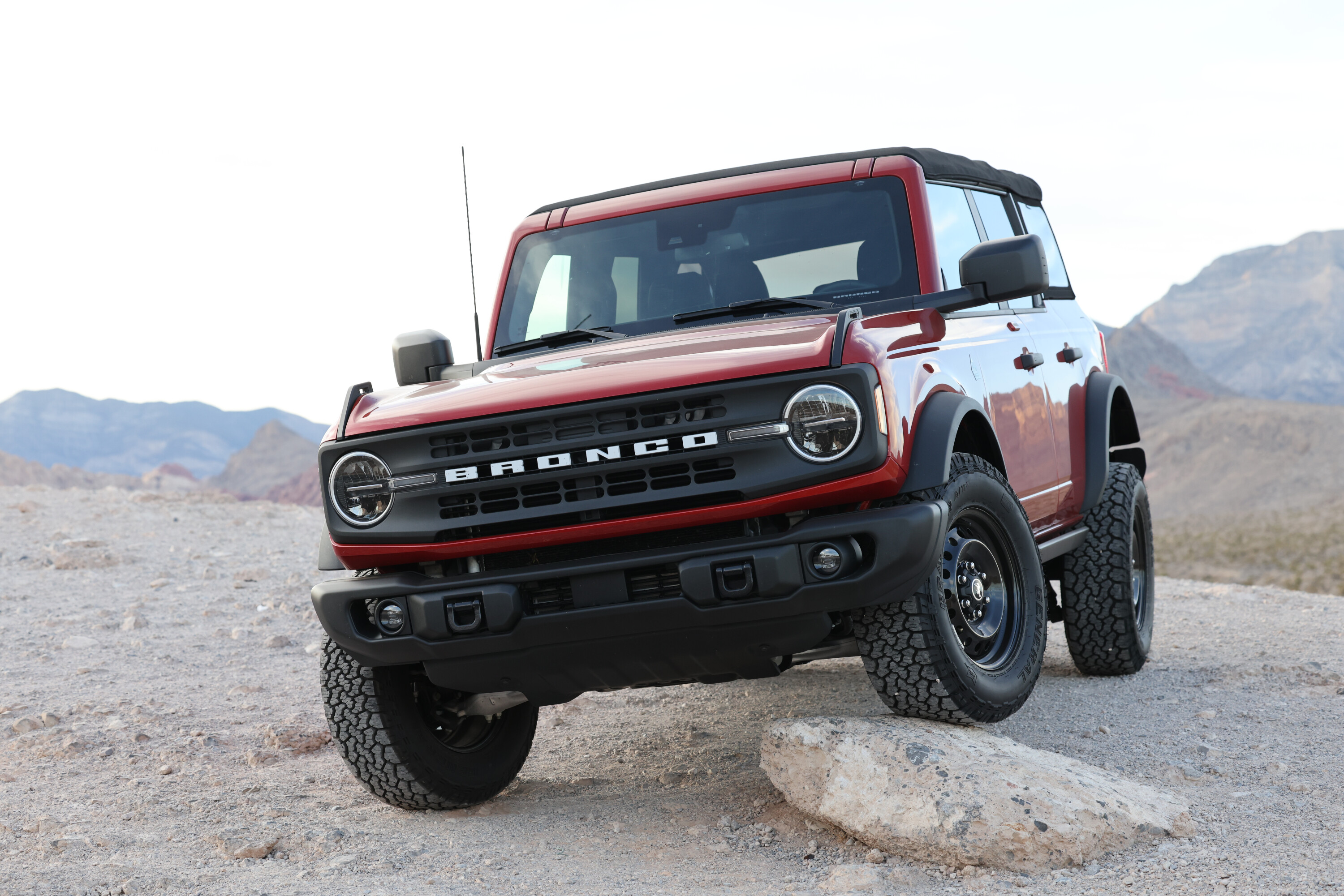 Ford Bronco Reviews, Prices & Specs