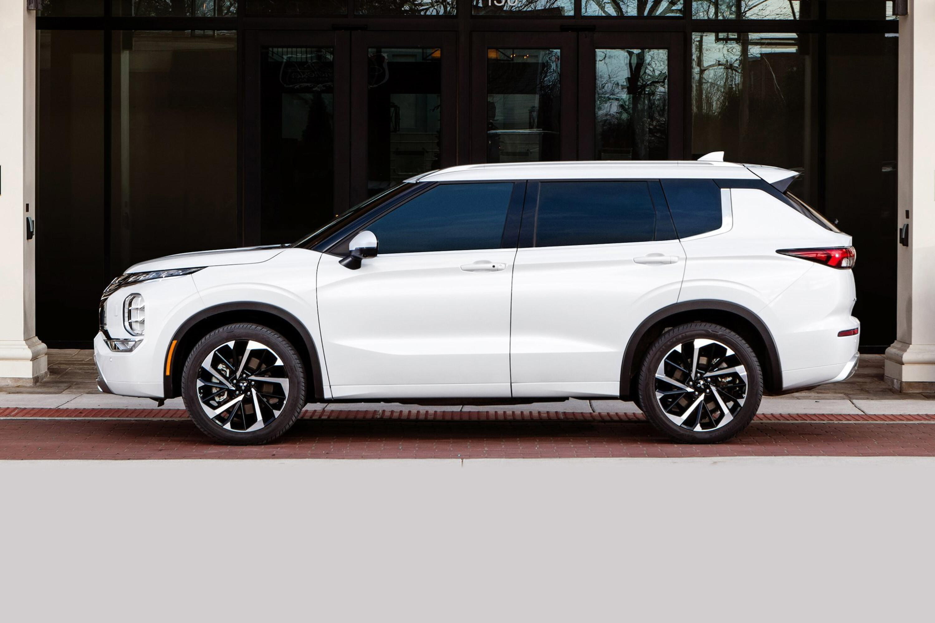 2023 Mitsubishi Outlander Review: Full Range Detailed