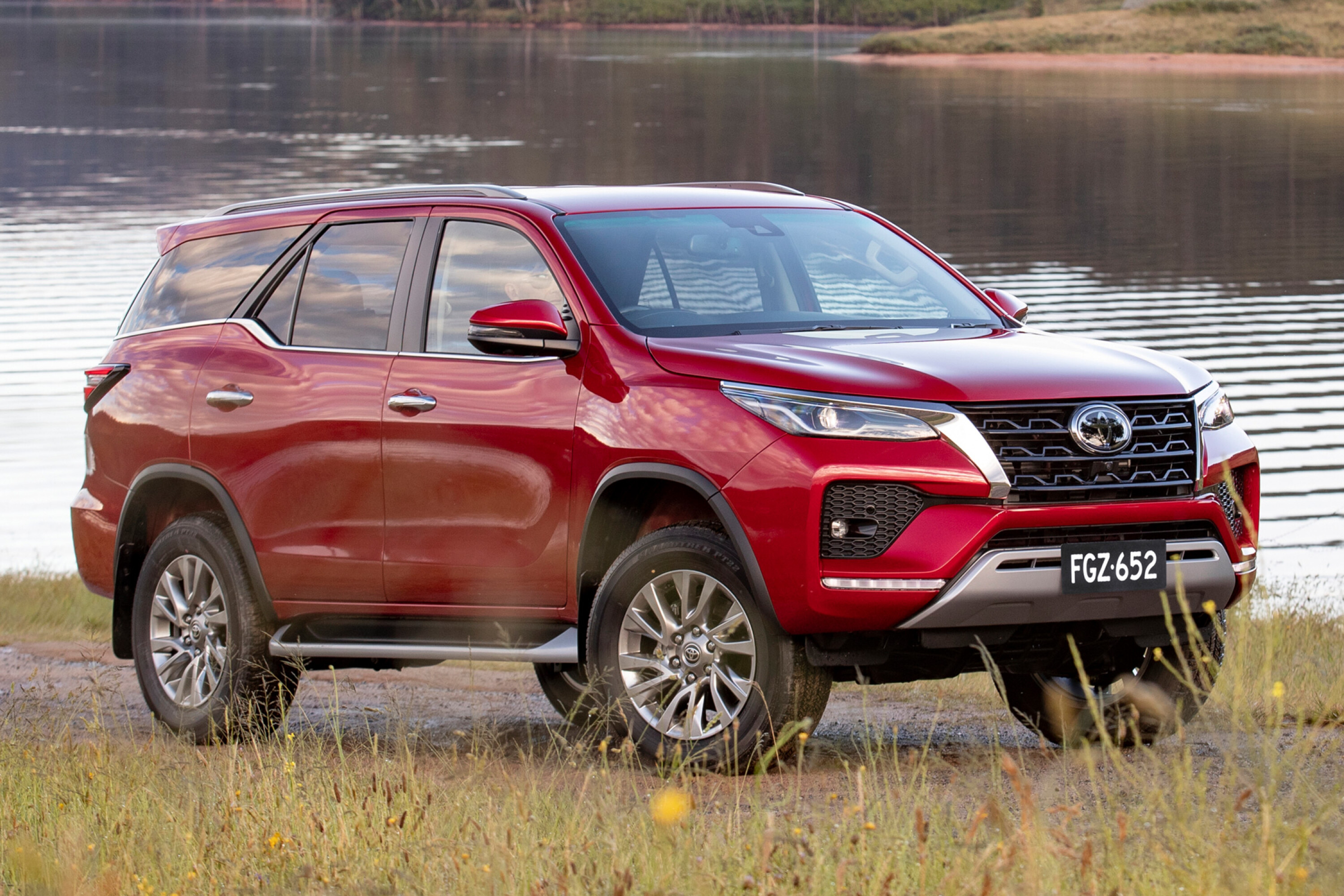 Mitsubishi Pajero Sport v Toyota Fortuner comparison review