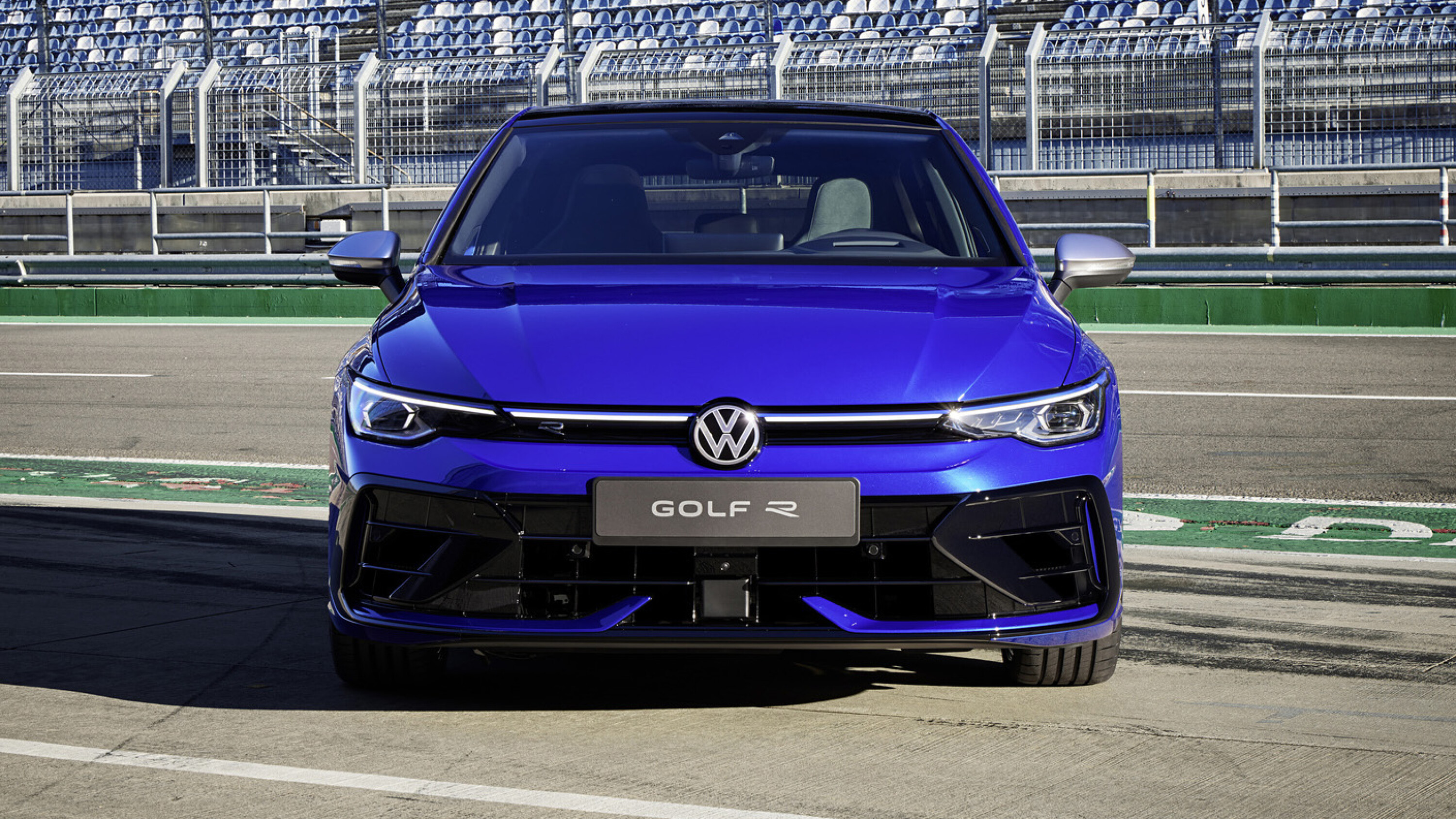 cf0e109d/2025 vw golf r whichcar 1 jpg