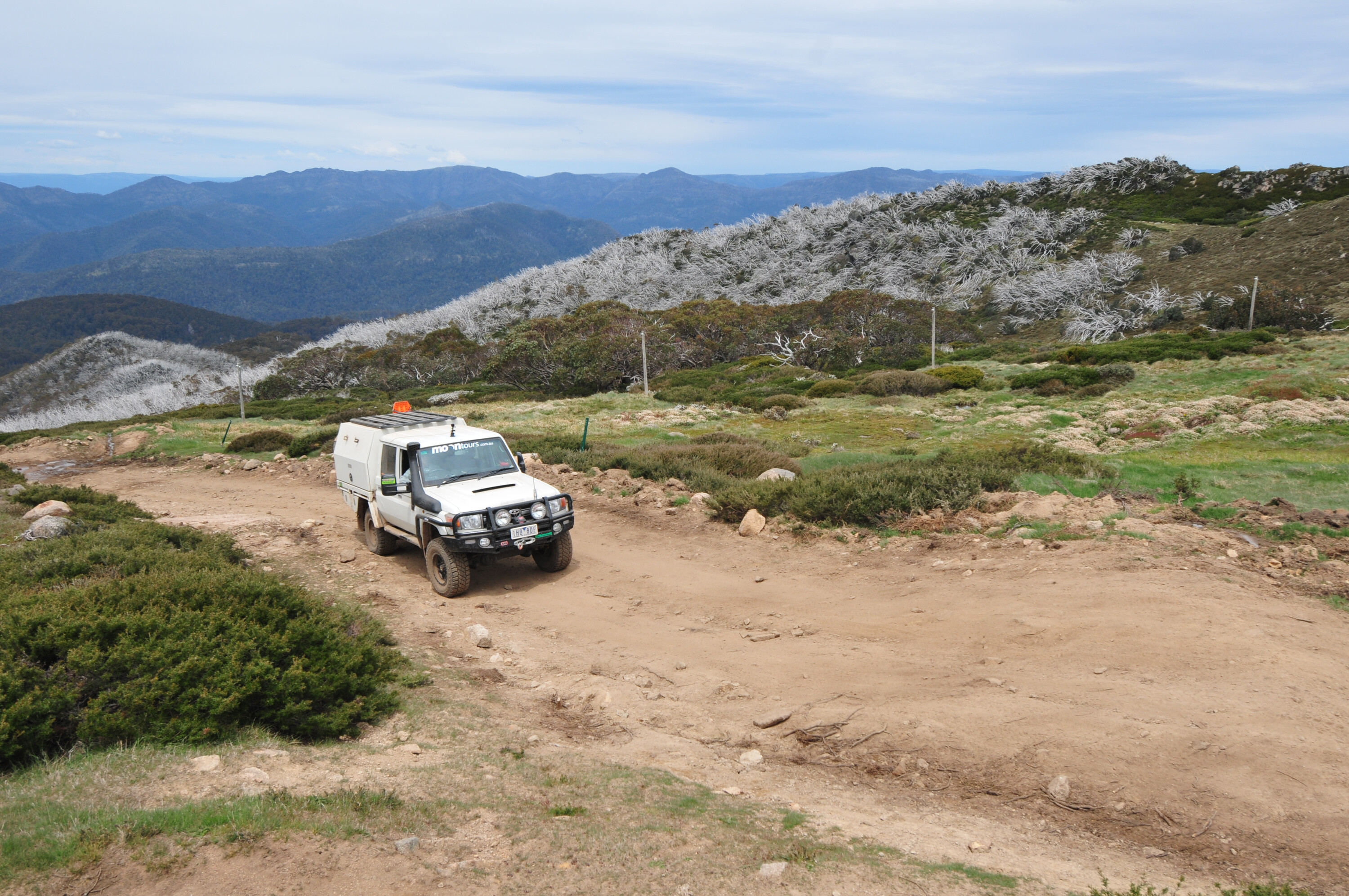 d249220d/victoria high country 5p035 the final climb to the peak of mt stirling jpg