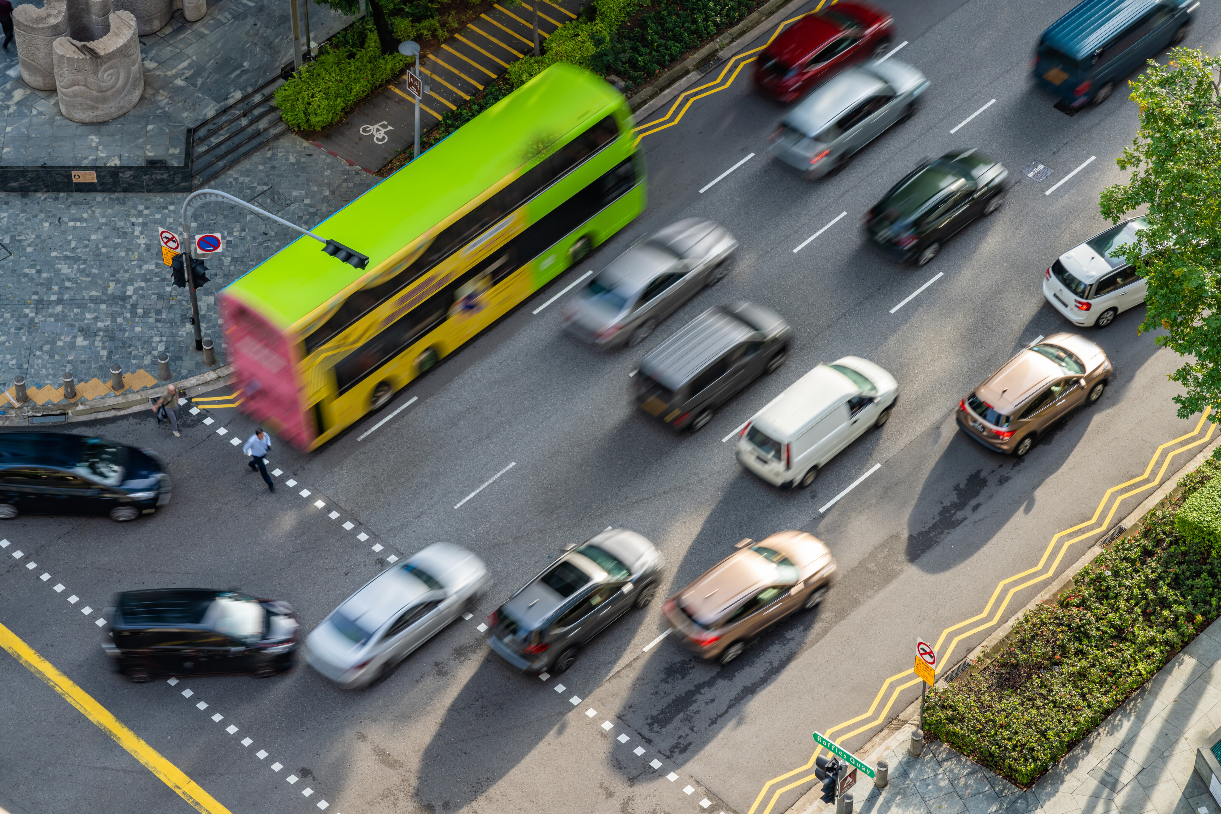 0cdf1593/singapore traffic adobestock 345260416 jpeg