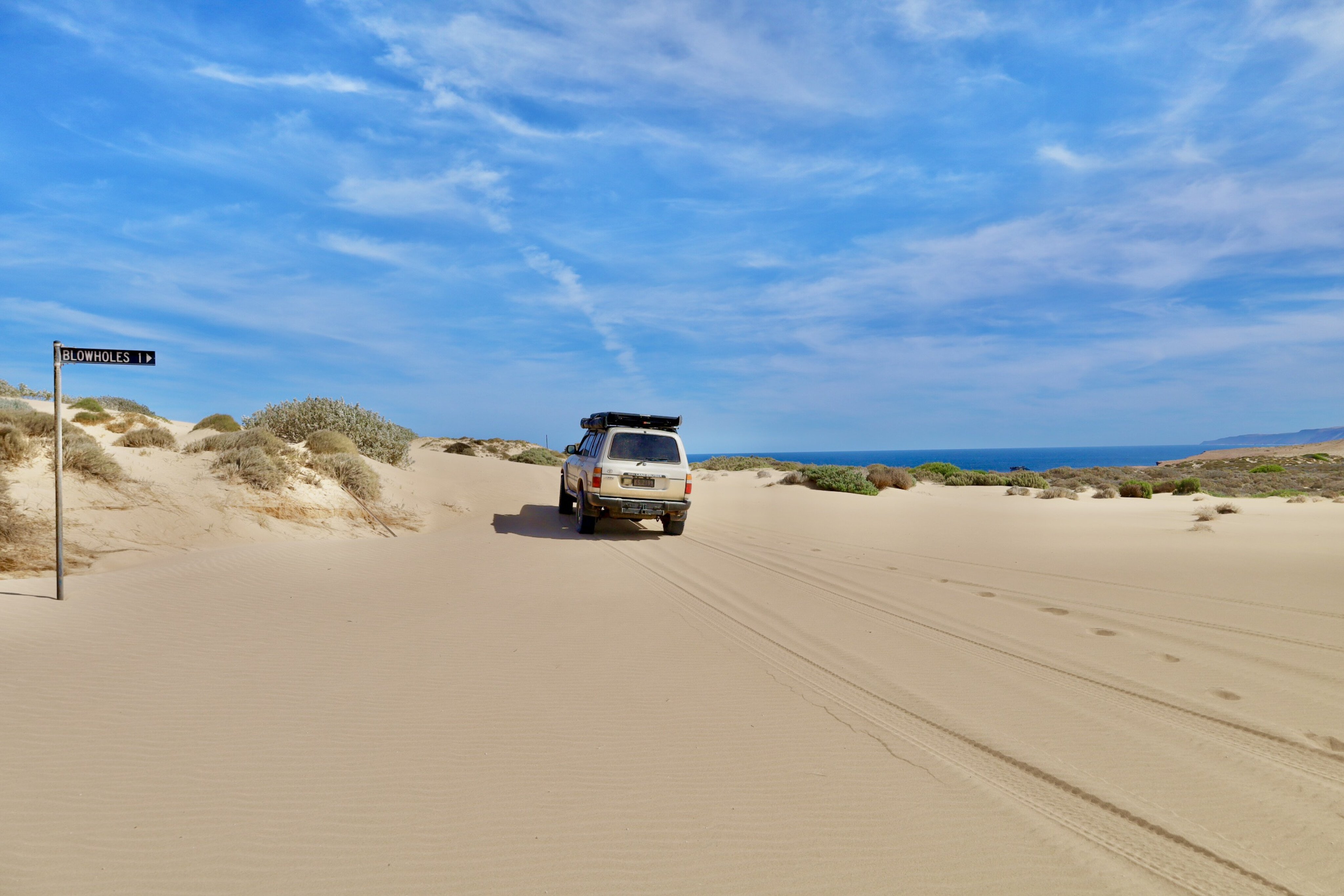 15ec1d59/driving the dunes 4x4 australia dirk hartog island np wa JPG