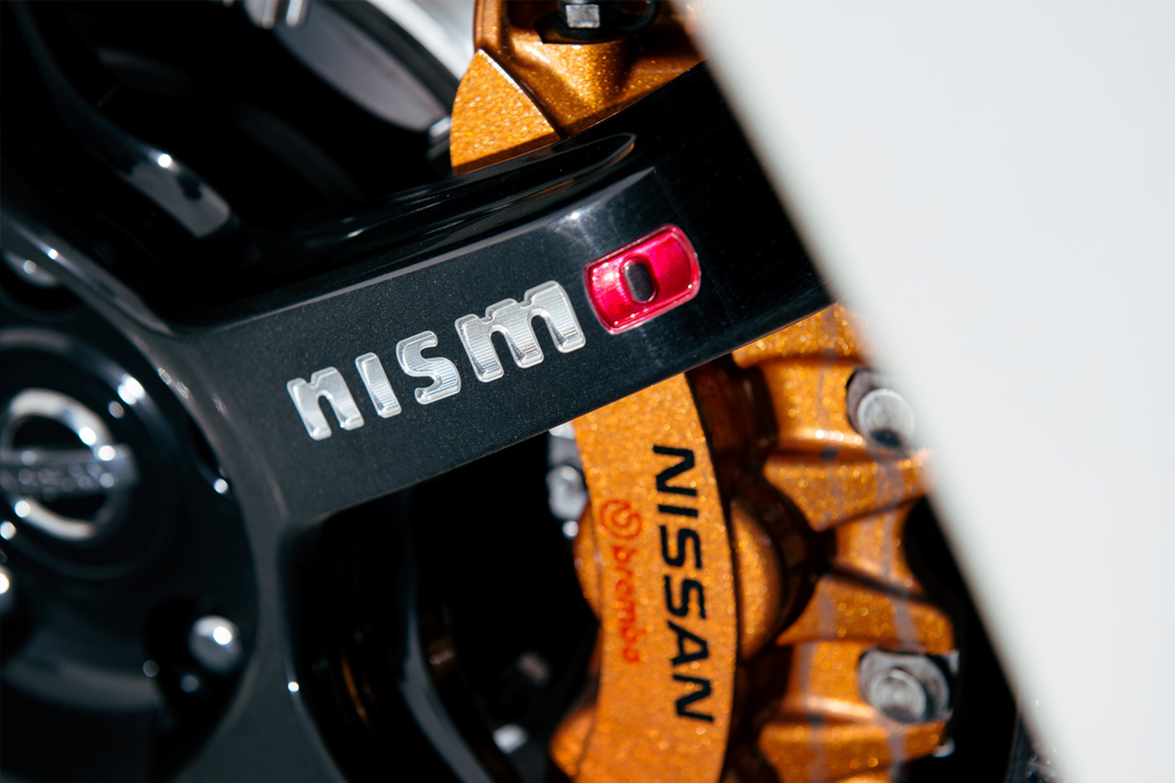 1f60126c/nissan r35 gtr nismo brakes jpg