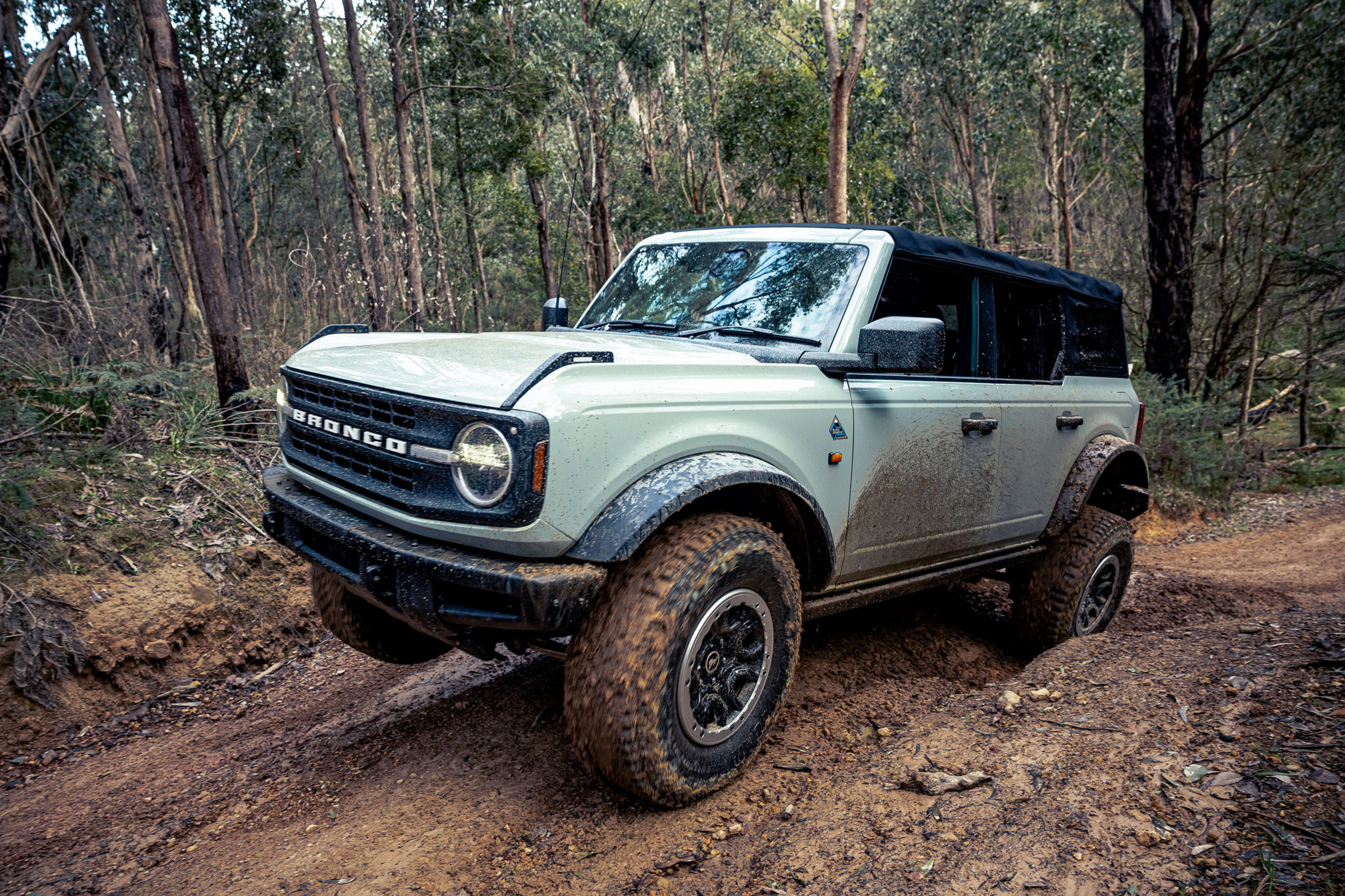 259d11c8/edewar 240821 ford bronco 3730 jpg