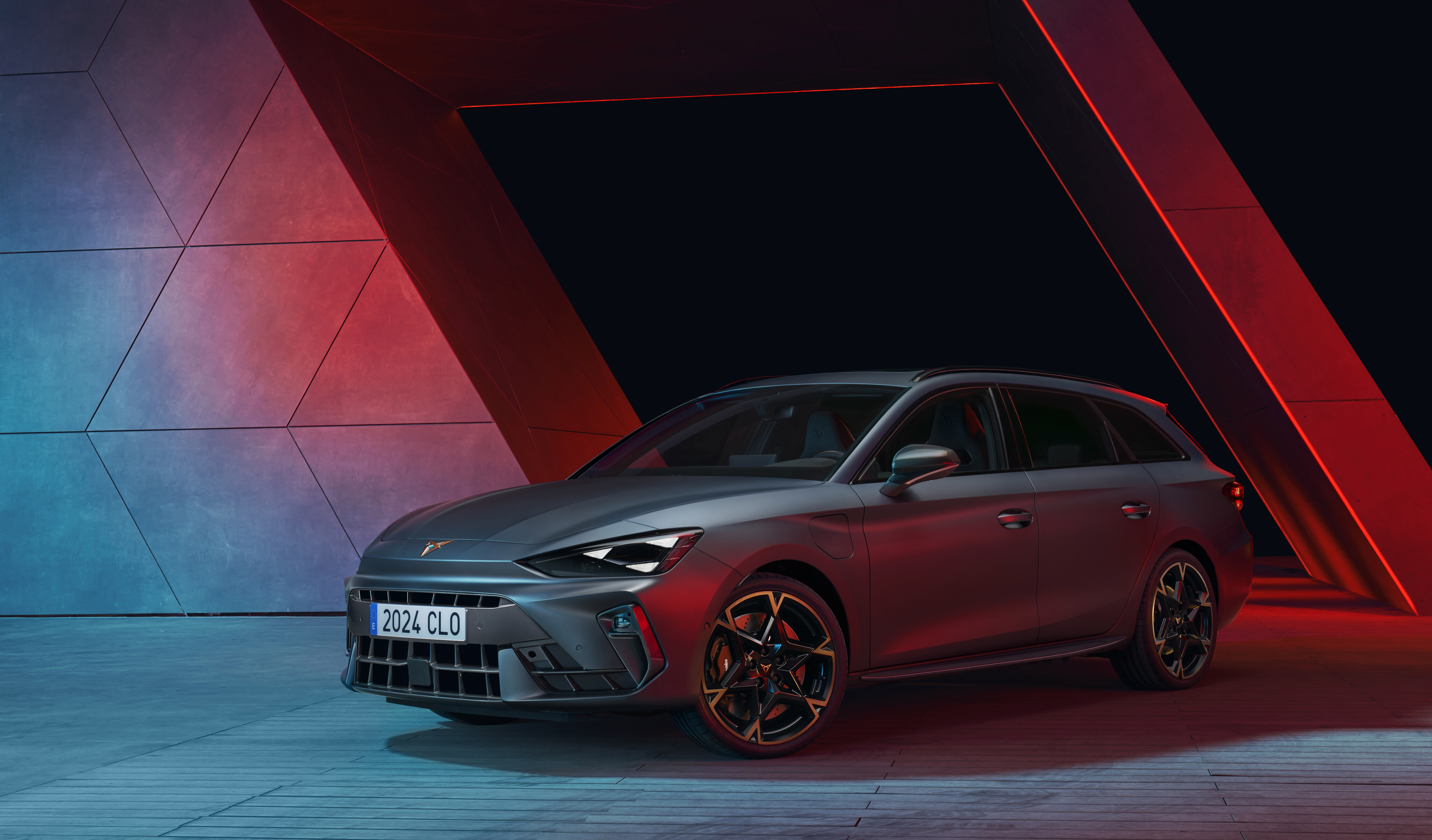 2025 Cupra Leon facelift revealed, Sportstourer confirmed for Australia!