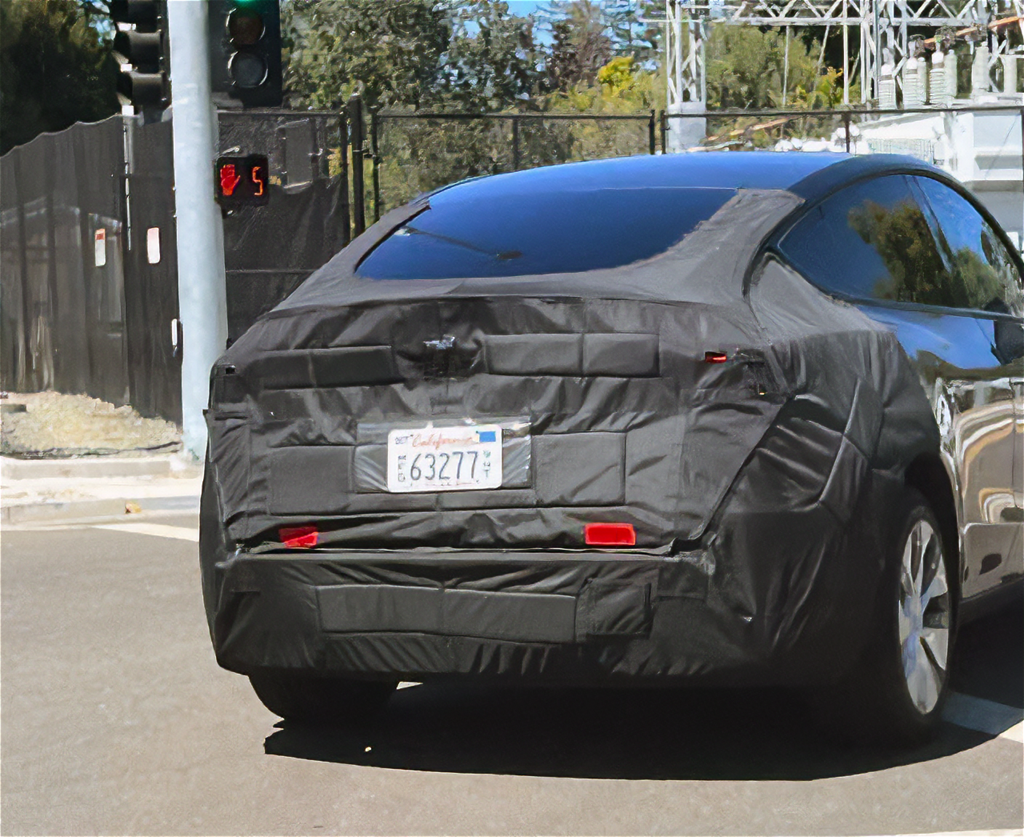 39471aad/tesla model y spied twitter user serobinsonjr 01 png