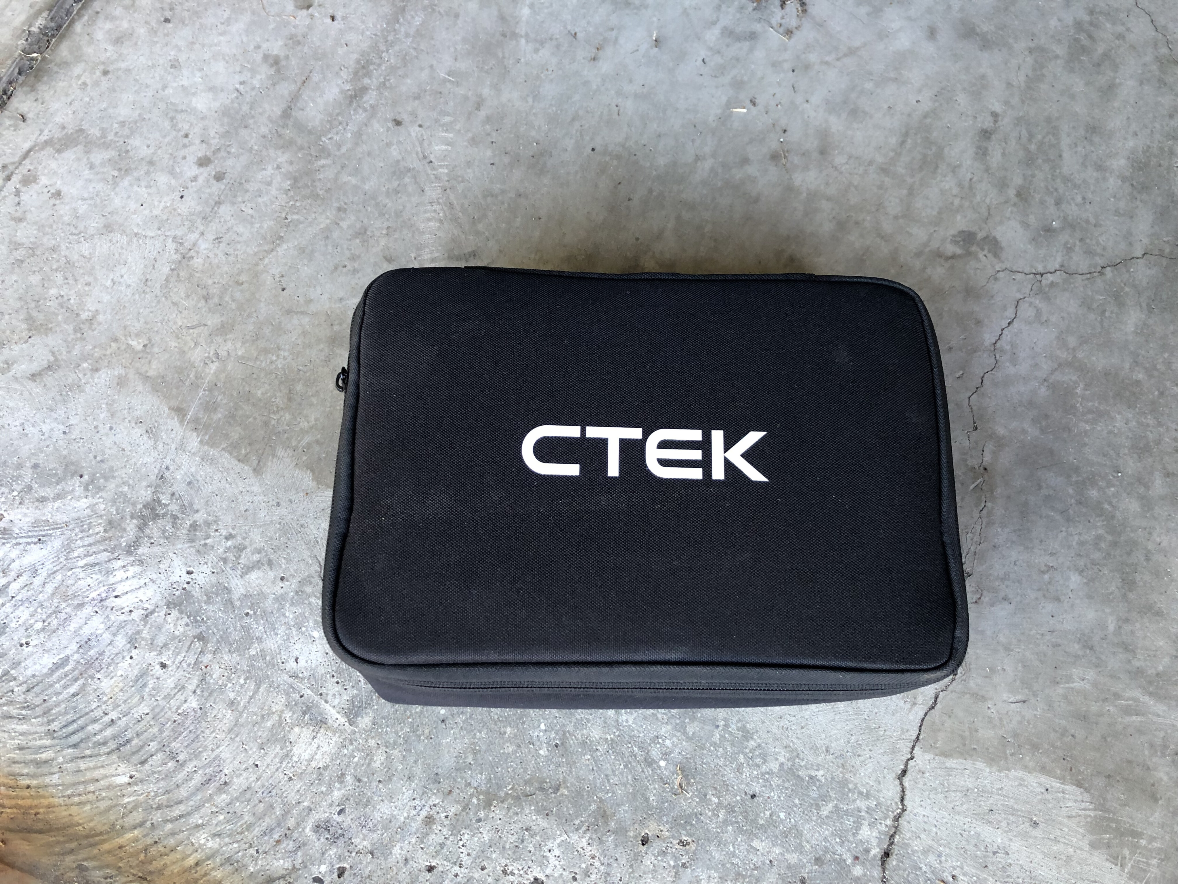 496f1314/ctek cs one battery charger 1 JPG