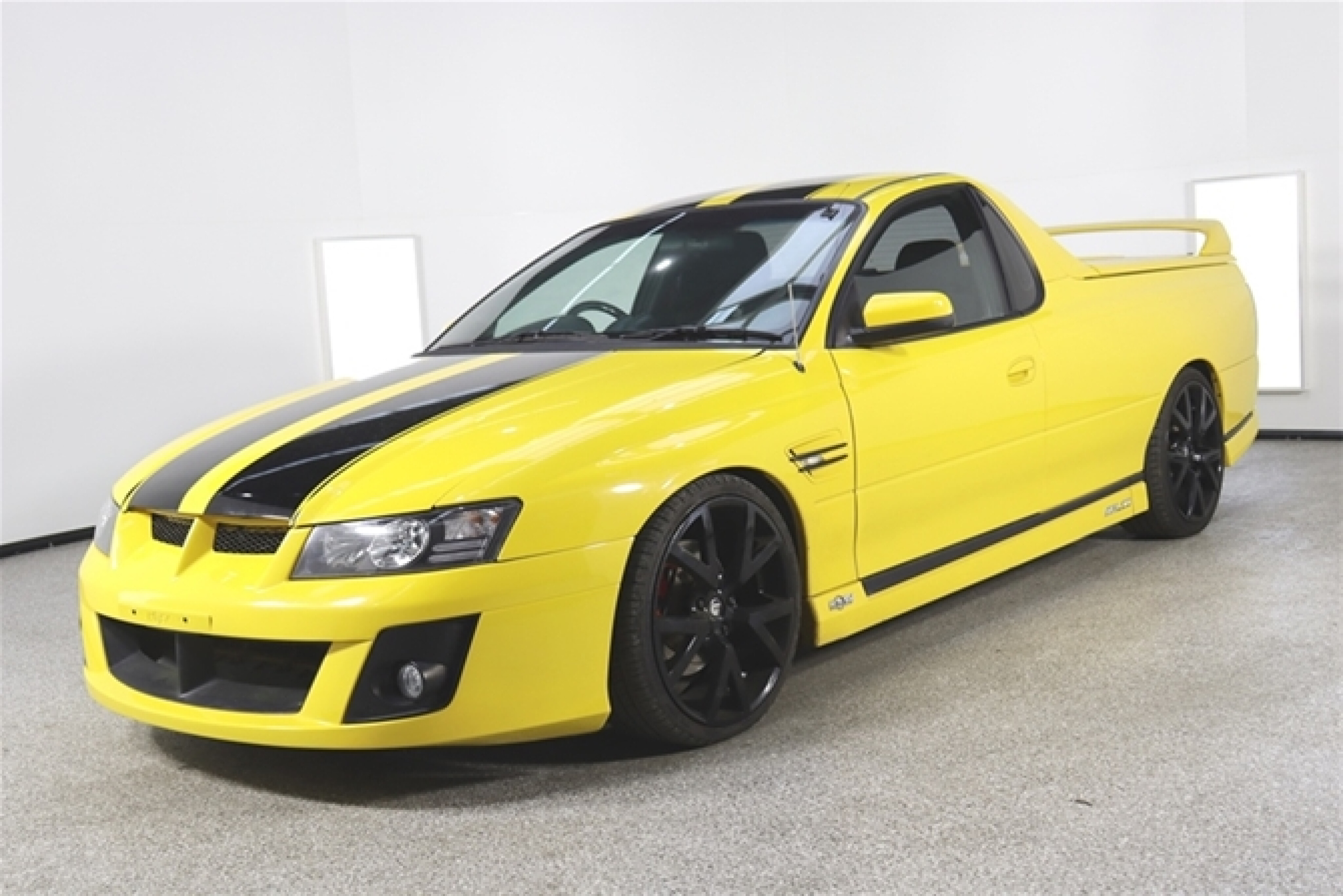 54d81769ZAx/2006 hsv maloo ute manual grays auctions 1 jpg