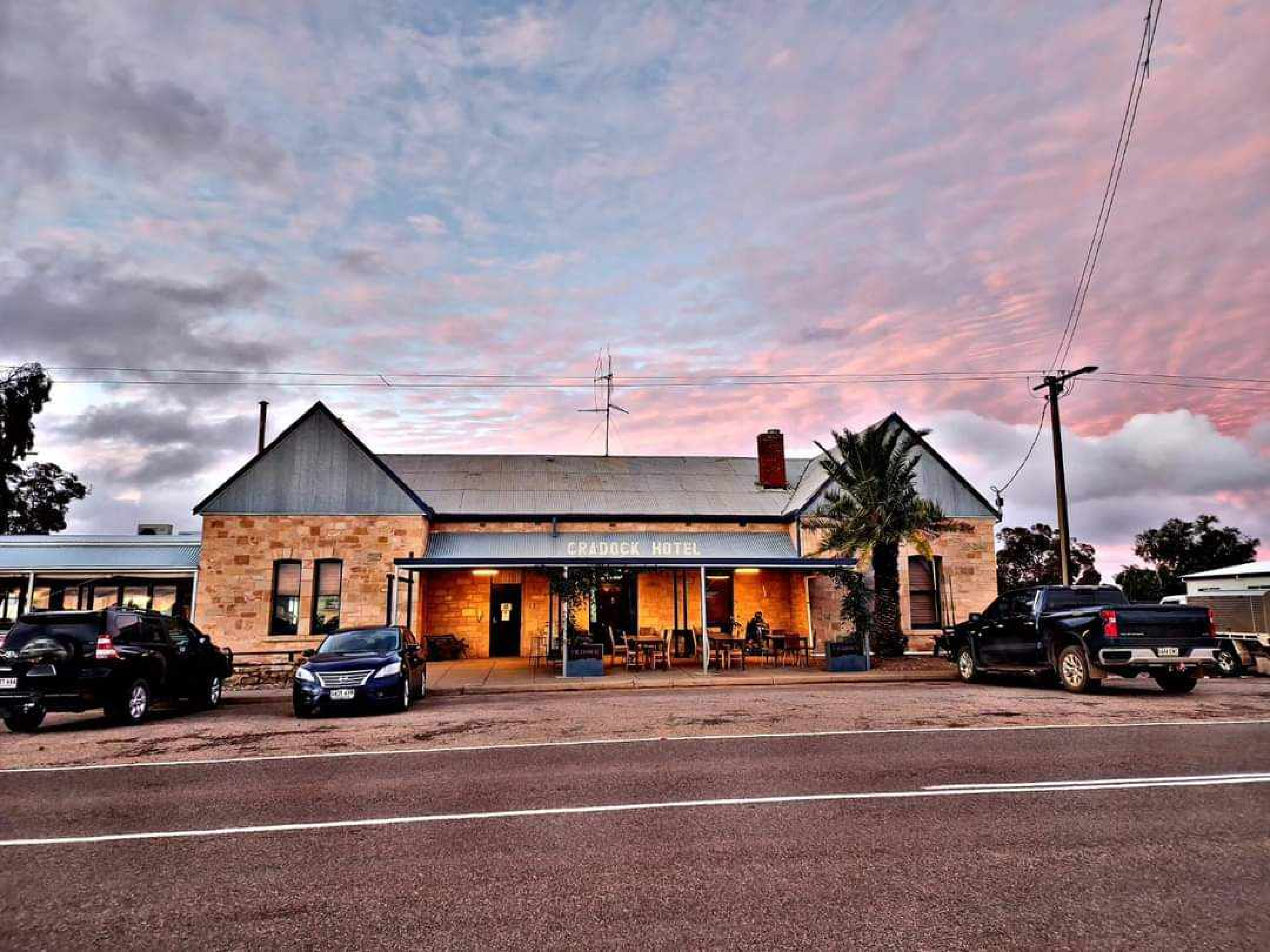 84712447/pub evening cradock hotel south australia outback pub crawl 4x4 australia jpeg