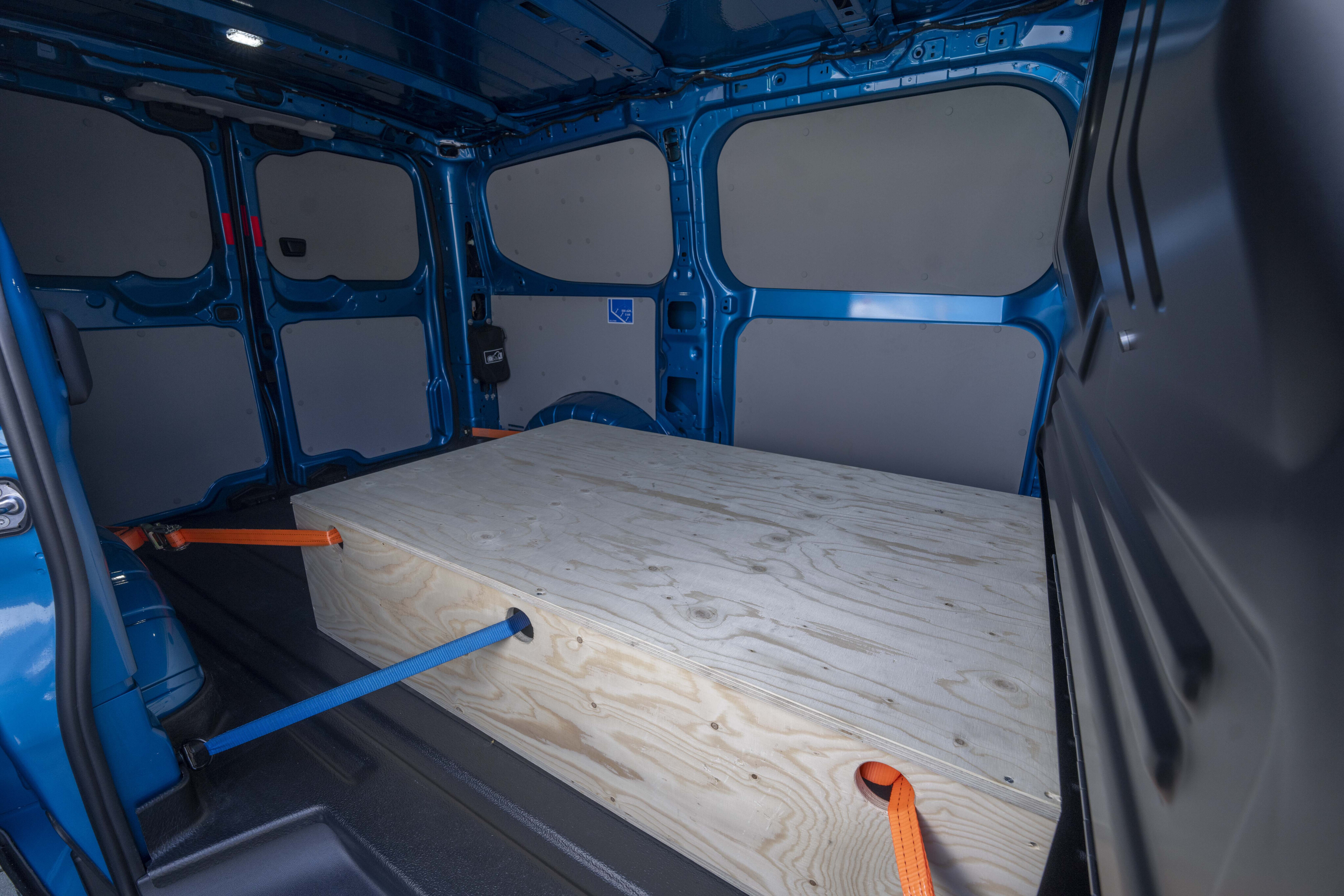 8b73140e/2024 ford e transit custom blue 34 jpg