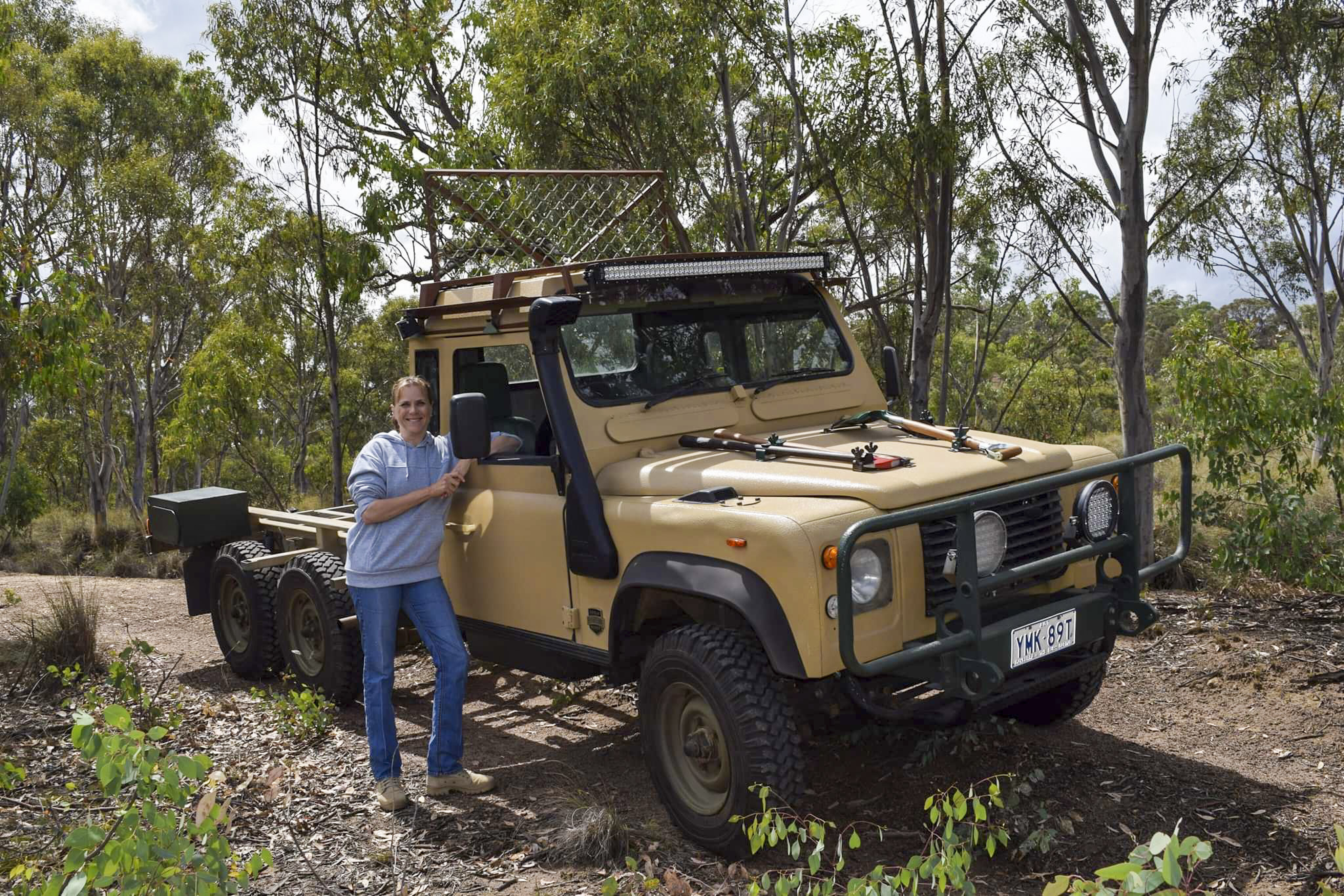 91431b1e/land rover 110 perentie 6x6 gmv a girl and her truck 1 jpg