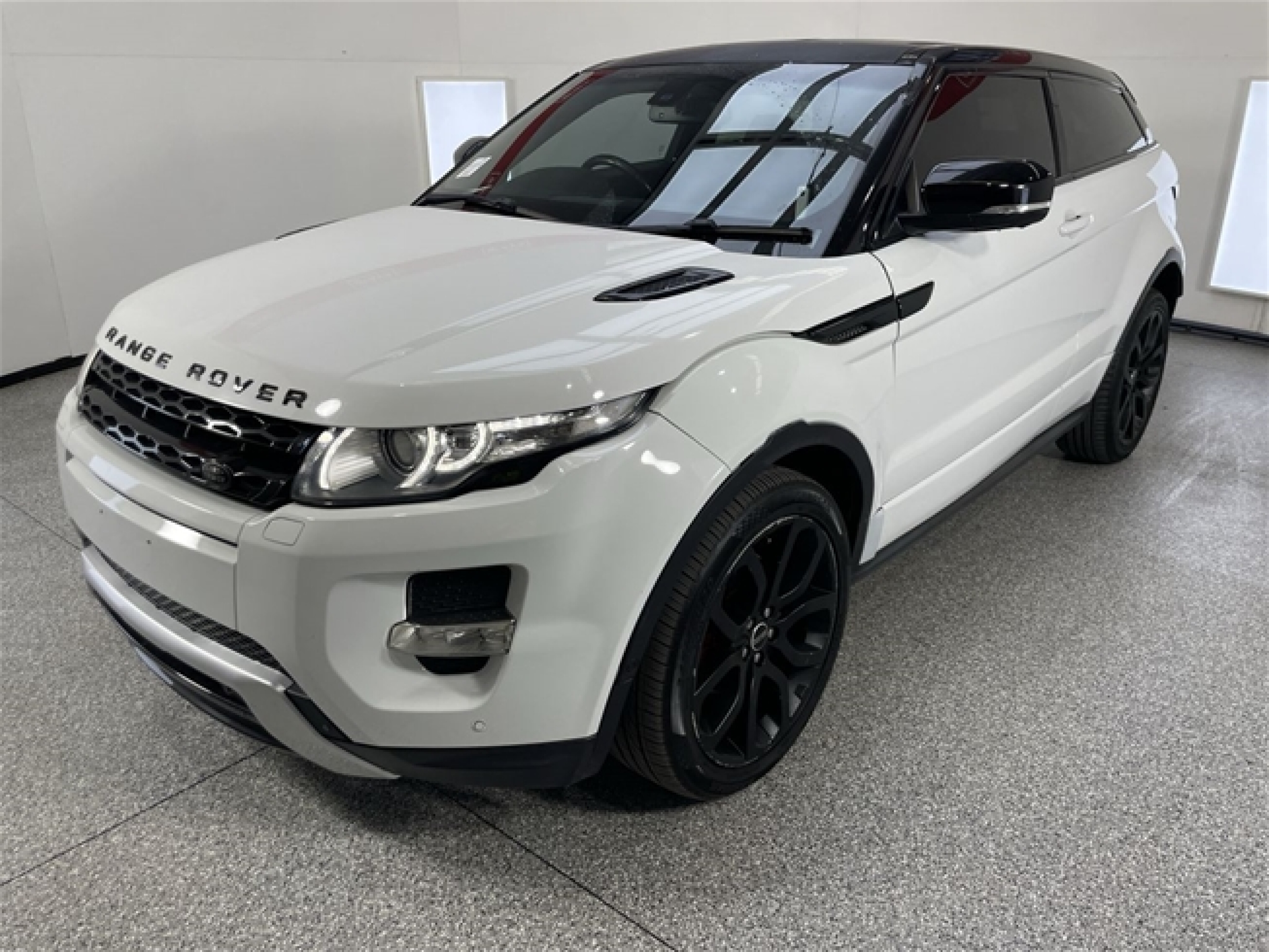 a5b21898/2011 land rover range evoque grays auctions 1 jpg