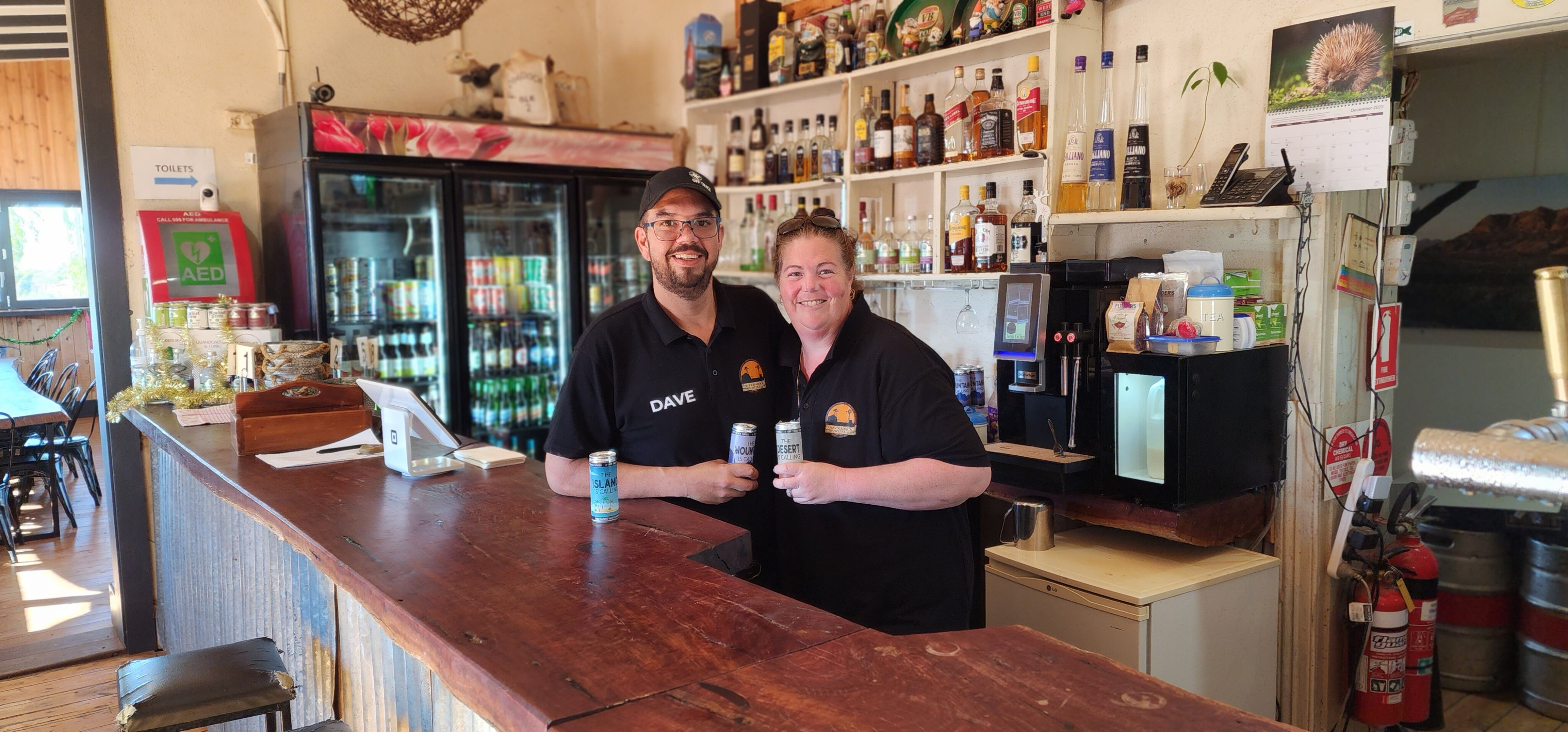 a756247d/amy and dave1 cradock hotel south australia outback pub crawl 4x4 australia jpg