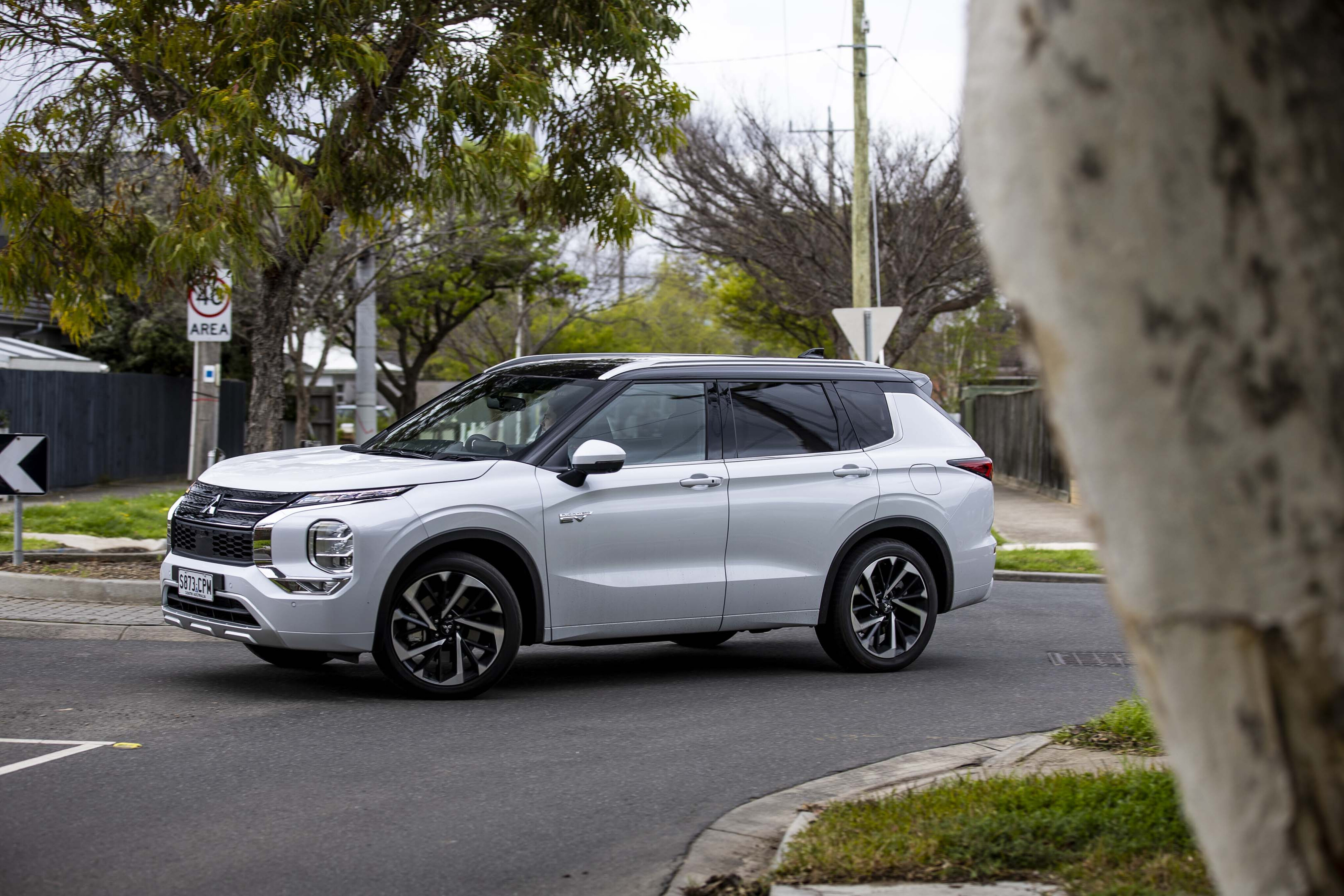 2024 Mitsubishi Outlander Review, Pricing, and Specs
