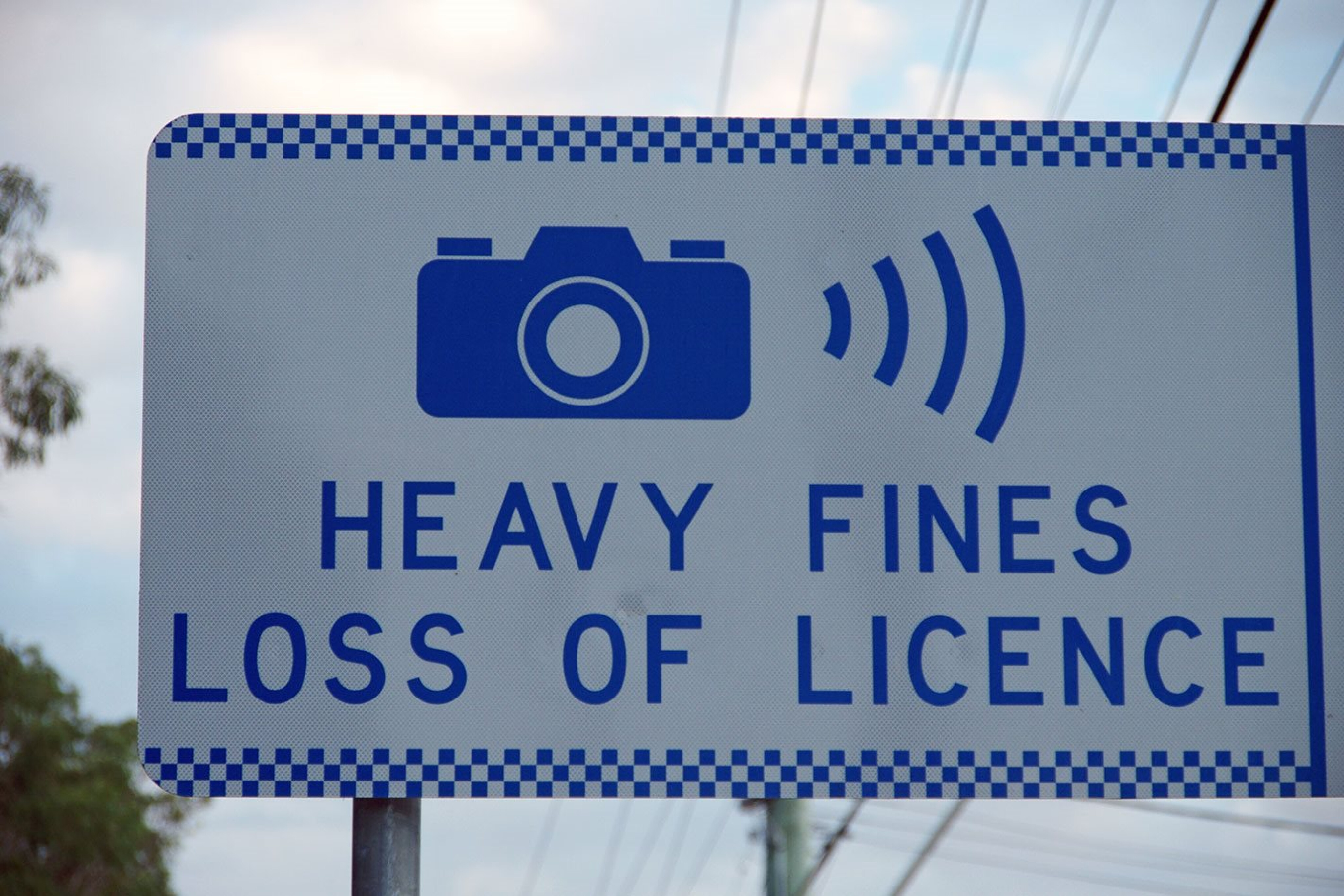 b4230981/speeding fines sign 1422 jpg
