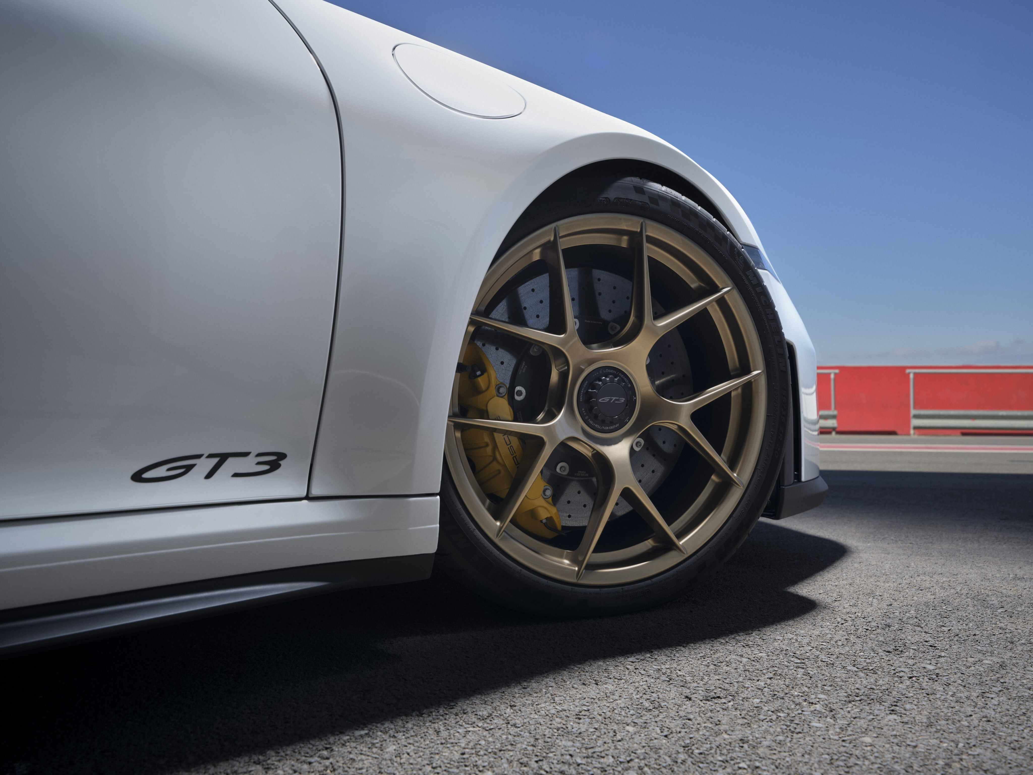 b43d1833/2025 porsche 911 gt3 and gt3 touring revealed 11 jpg