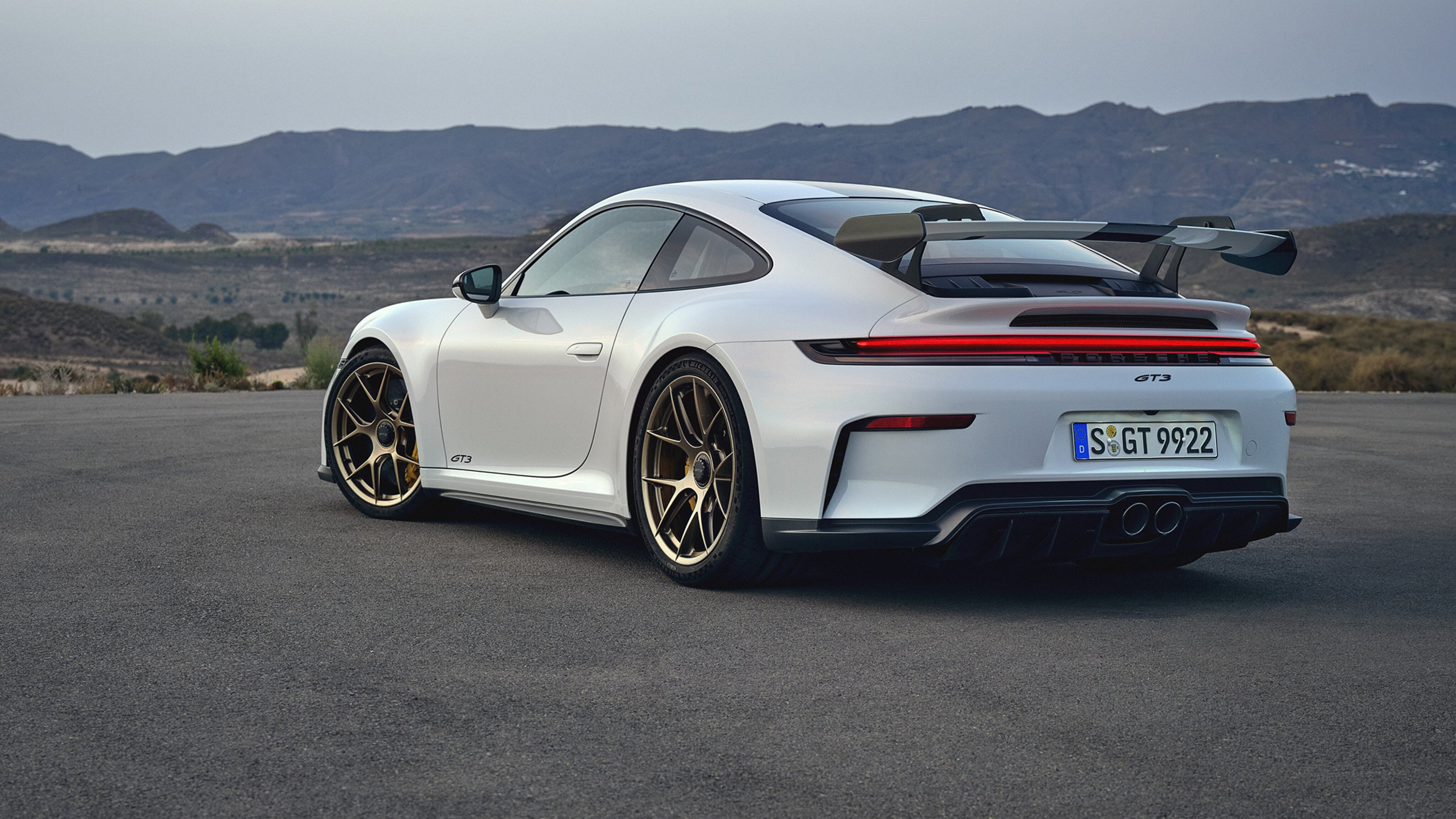 b44e1832/2025 porsche 911 gt3 and gt3 touring revealed 12 jpg