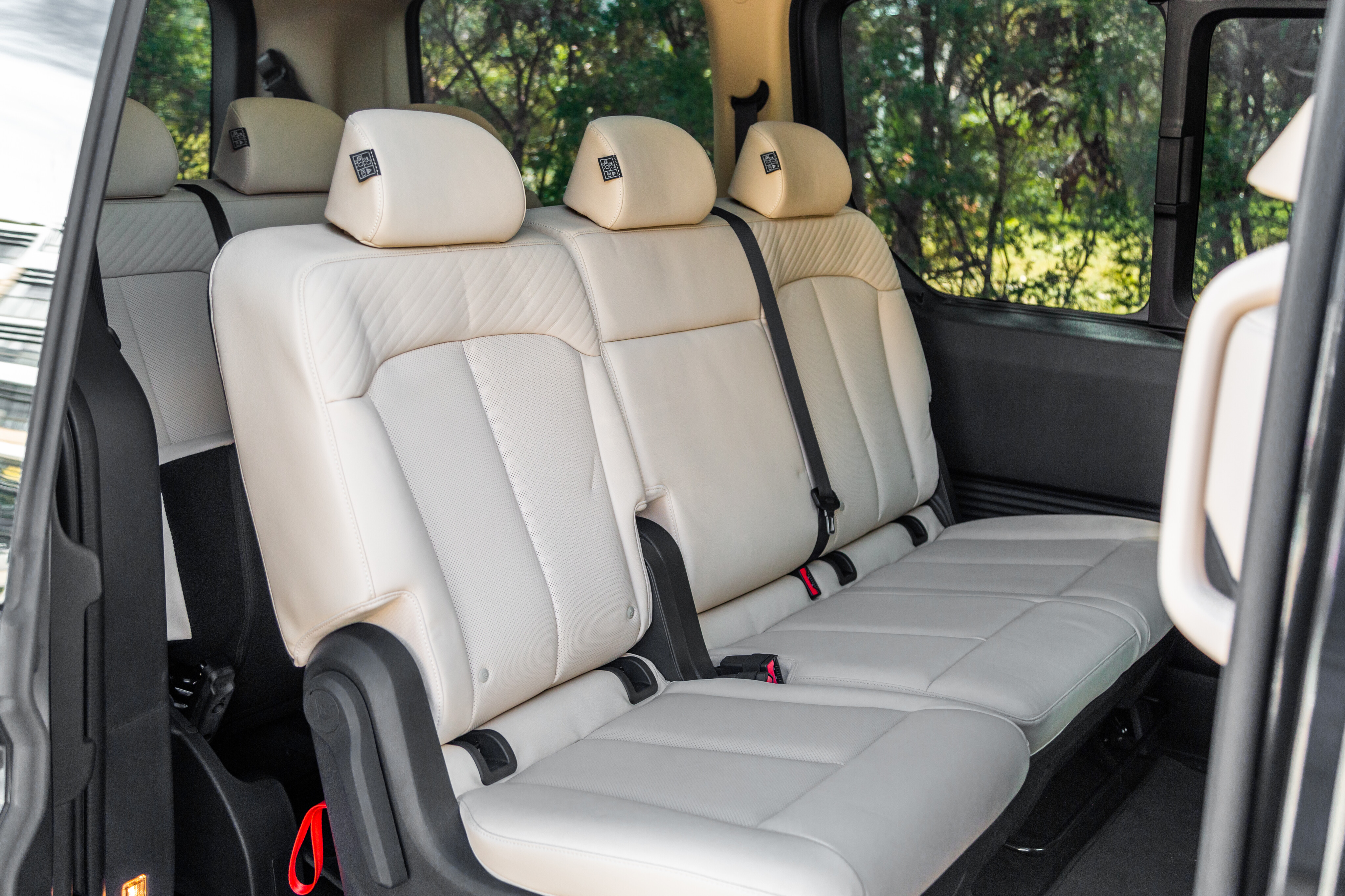 b4520967/2021 hyundai staria highlander diesel interior second row seats jpg