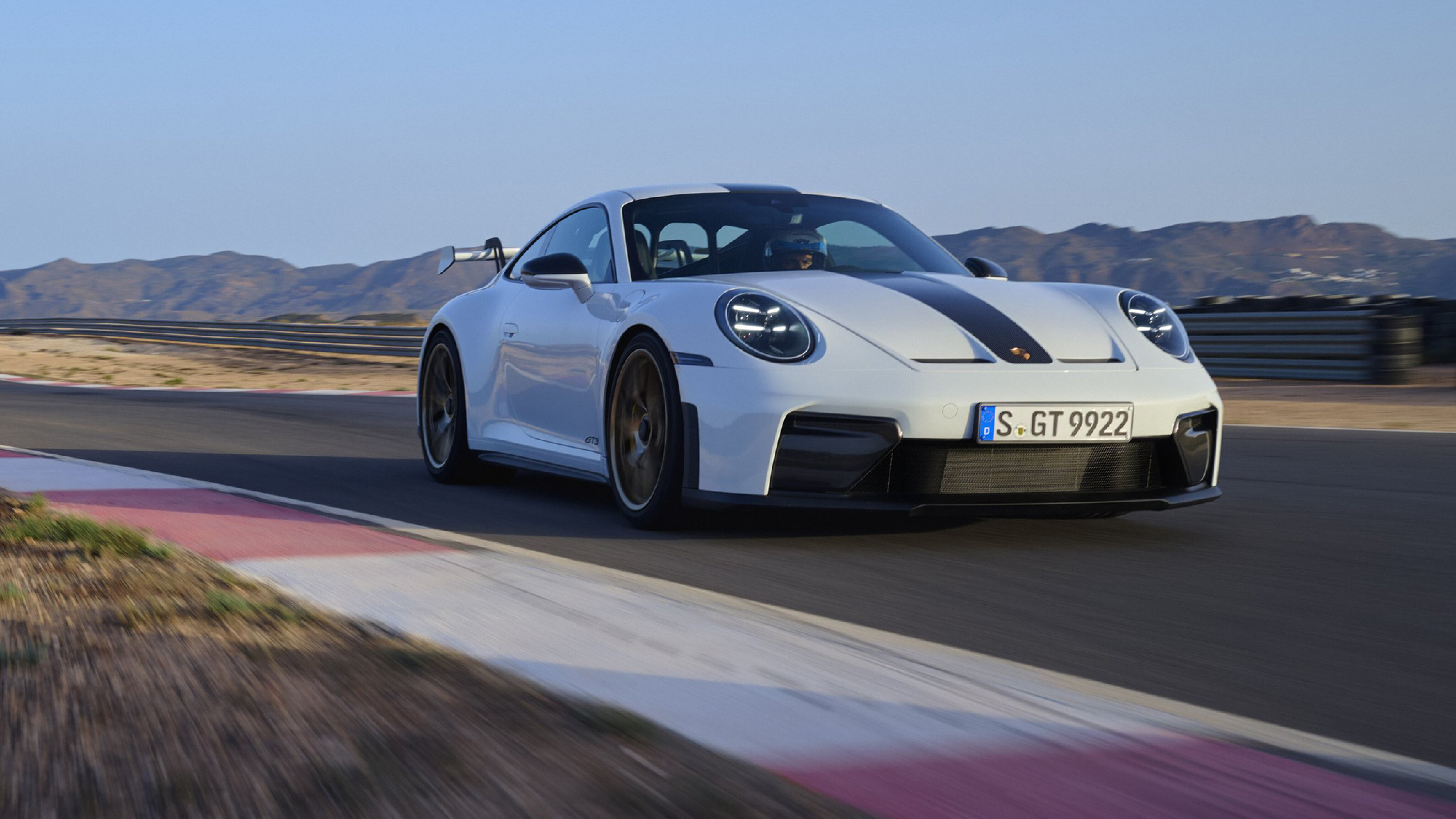 b46b1837/2025 porsche 911 gt3 and gt3 touring revealed 13 jpg