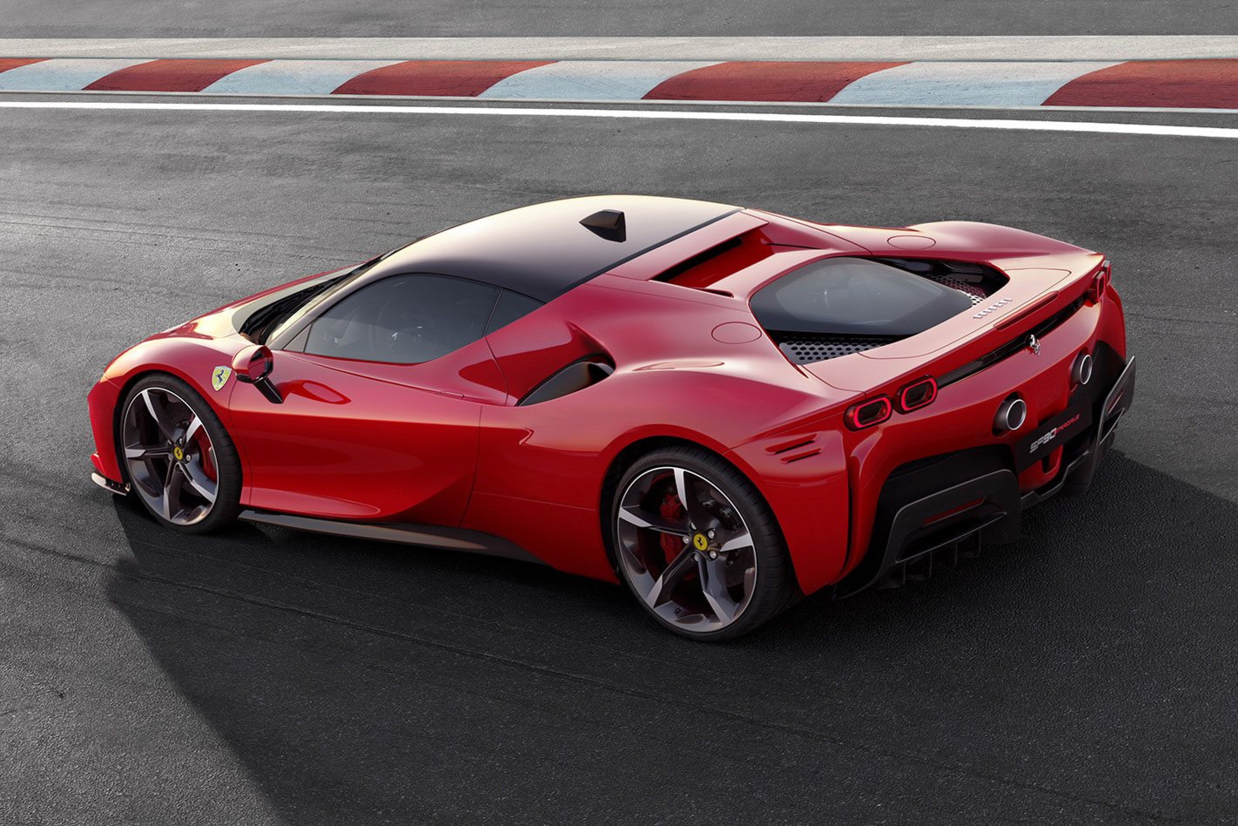 b72e0a01/ferrari sf90 stradale 2019 547137 1422 jpg