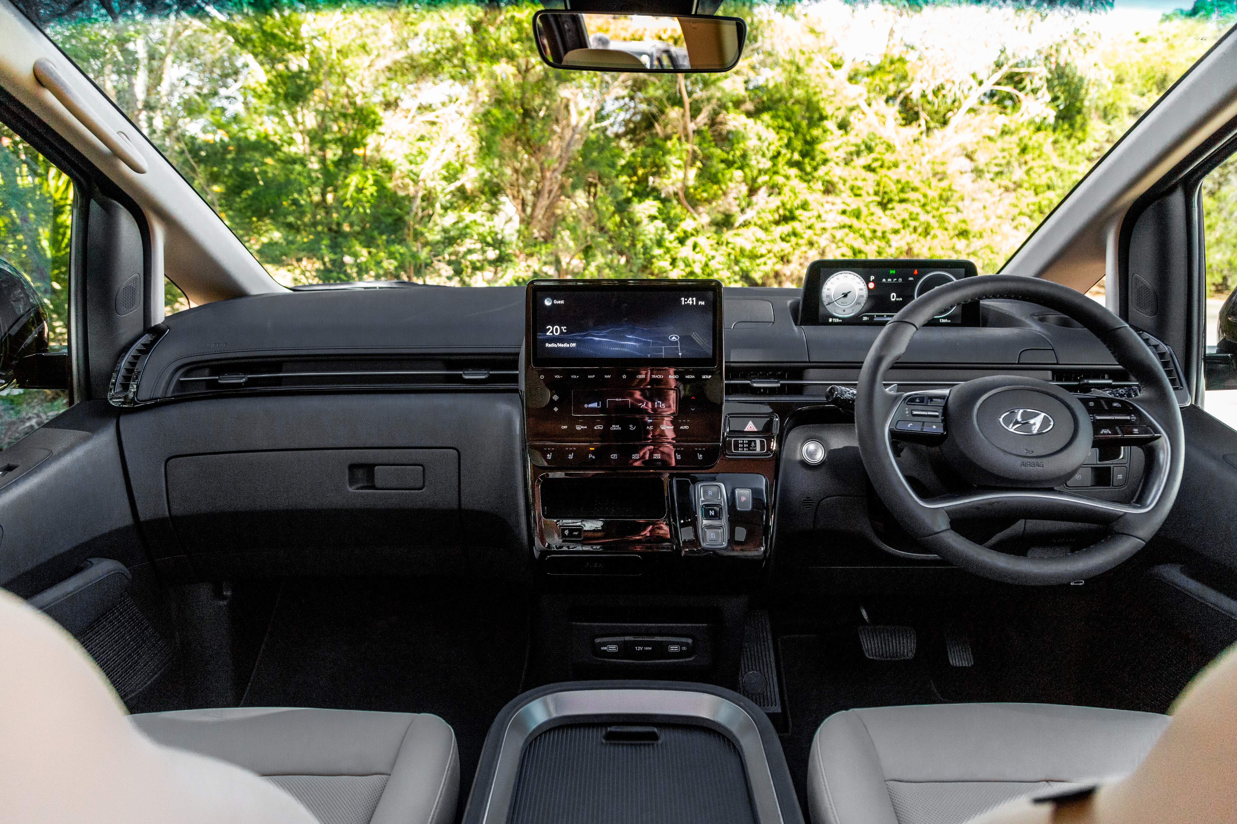 b9a80a23304/2021 hyundai staria highlander diesel interior dashboard jpg