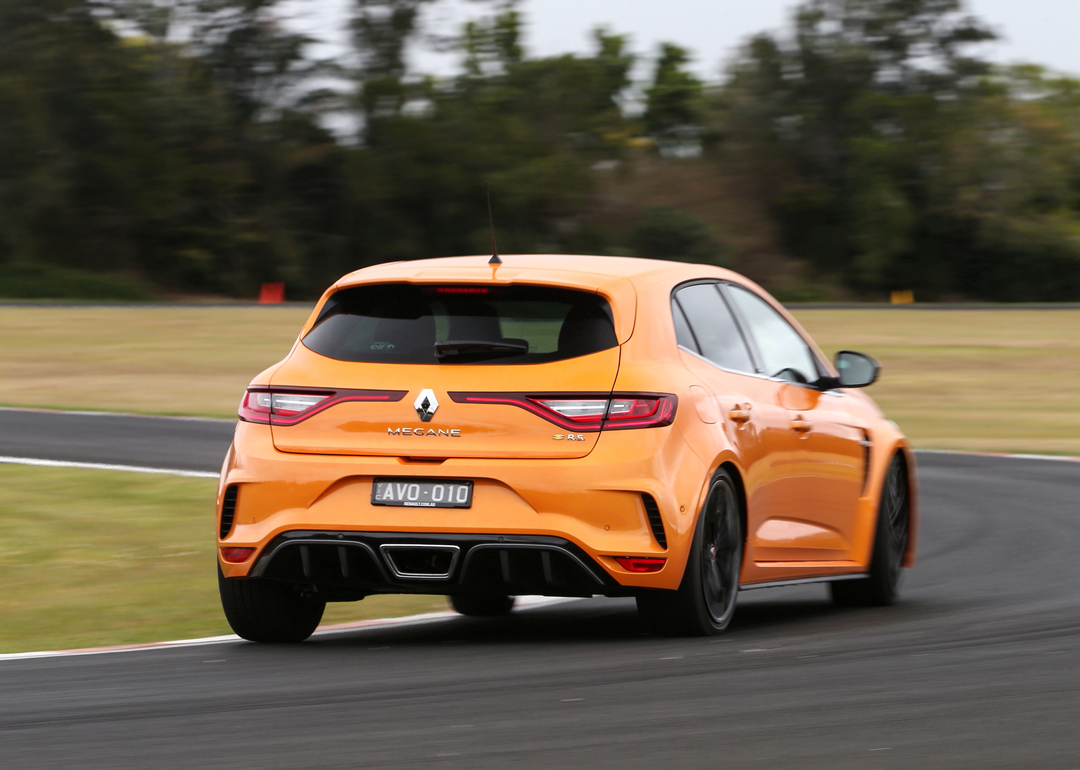 c0ff14fe/2018 renault megane rs cup chassis 5 jpeg