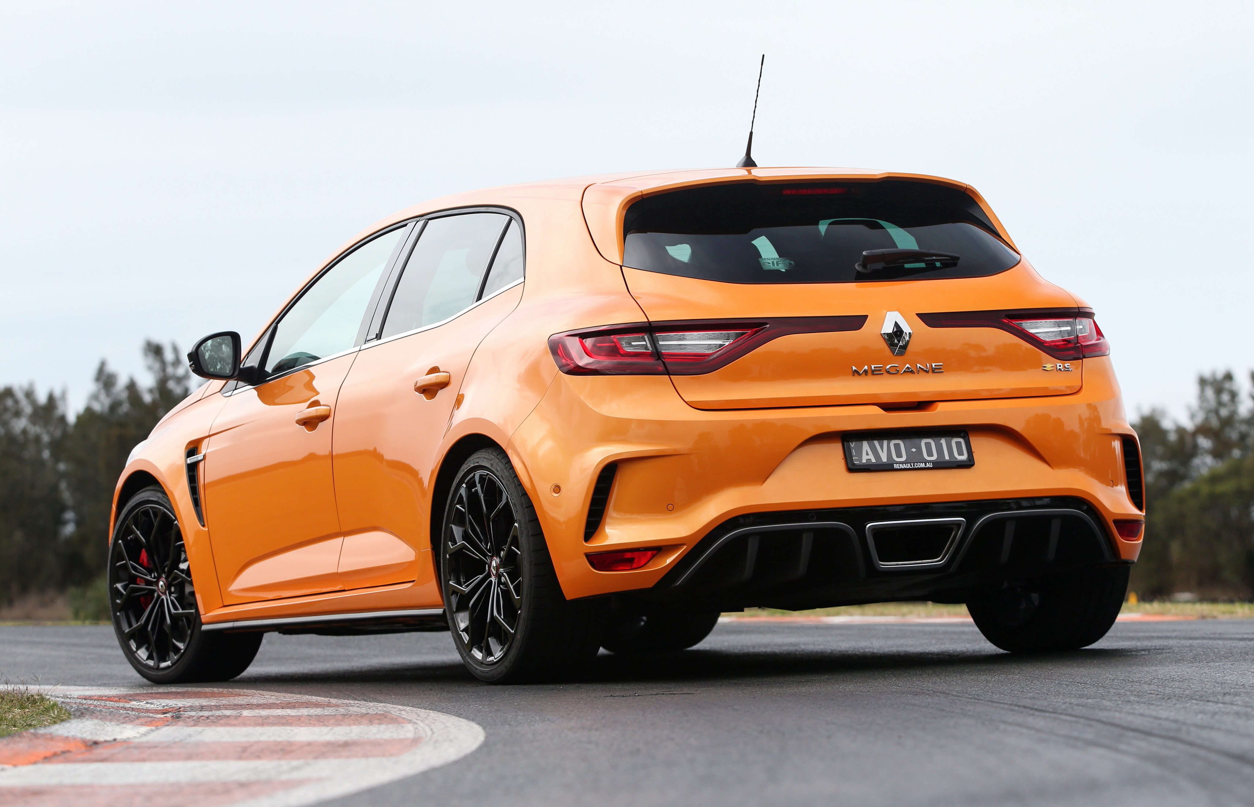 c12314fd/2018 renault megane rs cup chassis 7 jpeg