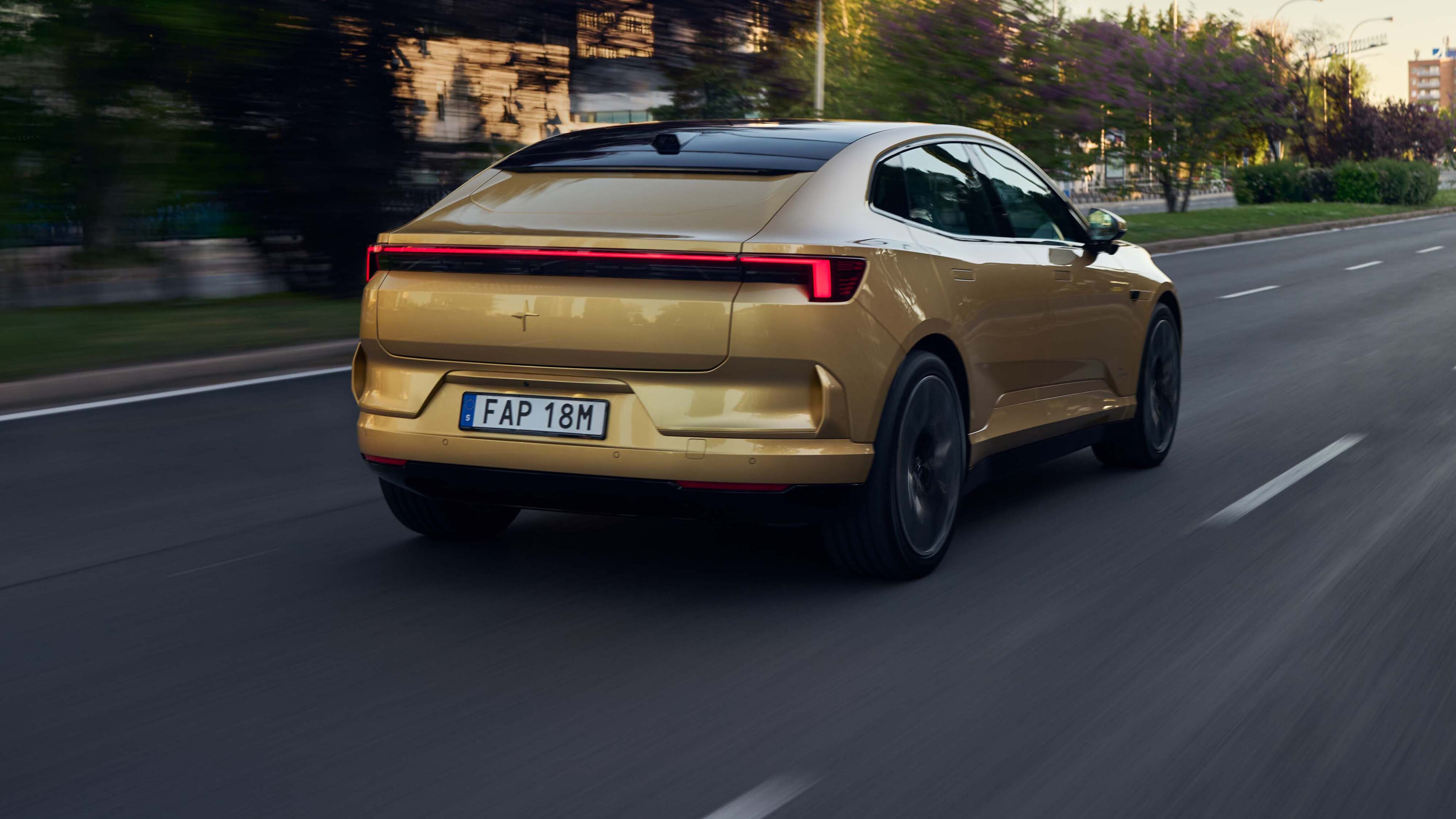 ed941caf/2024 polestar 4 madrid gold zinc nappa performance pack 3 jpg