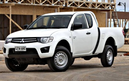 27081f4a/2014 mitsubishi triton glx 4x4 2 5l diesel club cab utility 056c017b