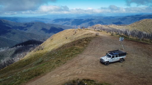 3d9a1e25/4x4 australia victoria high country blue rag track summit jpg