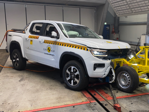 ac2e147f/2023 volkswagen amarok ute ancap 02 png