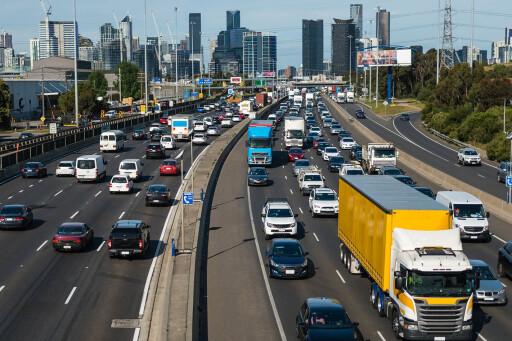 b5f609fd/traffic on freeway jpg