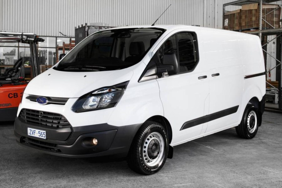 0ed41b68/2015 ford transit custom 330l lwb 2 2l diesel 3d van 05100175