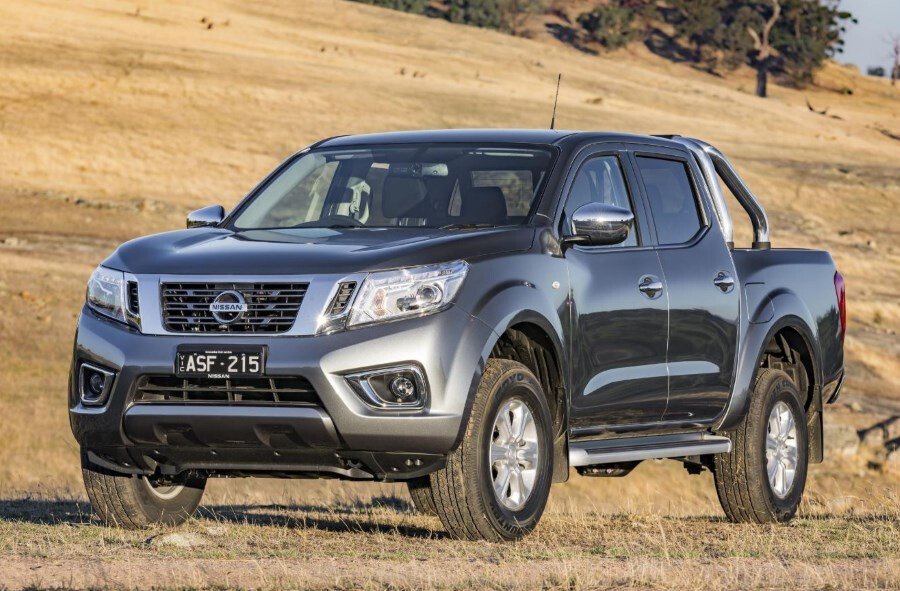 4d7a1c6d/2019 nissan navara st 4x4 5yr 2 3l diesel dual cab pup 04e10167