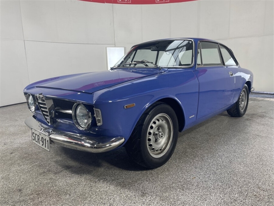 ce281f75/1967 alfa romeo gt 1300 junior scalino rhd import grays auctions3 jpeg